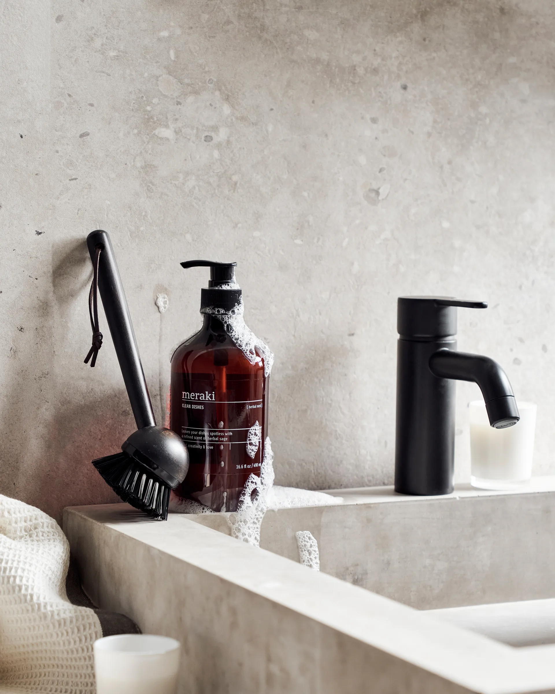 Meraki lahjasetti tiskiaine ja tiskiharja, Herbal nest Meraki