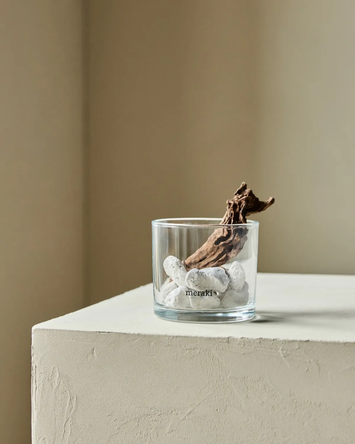 Meraki tuoksunlevitin laavakivi ja puu, Valkoinen Meraki