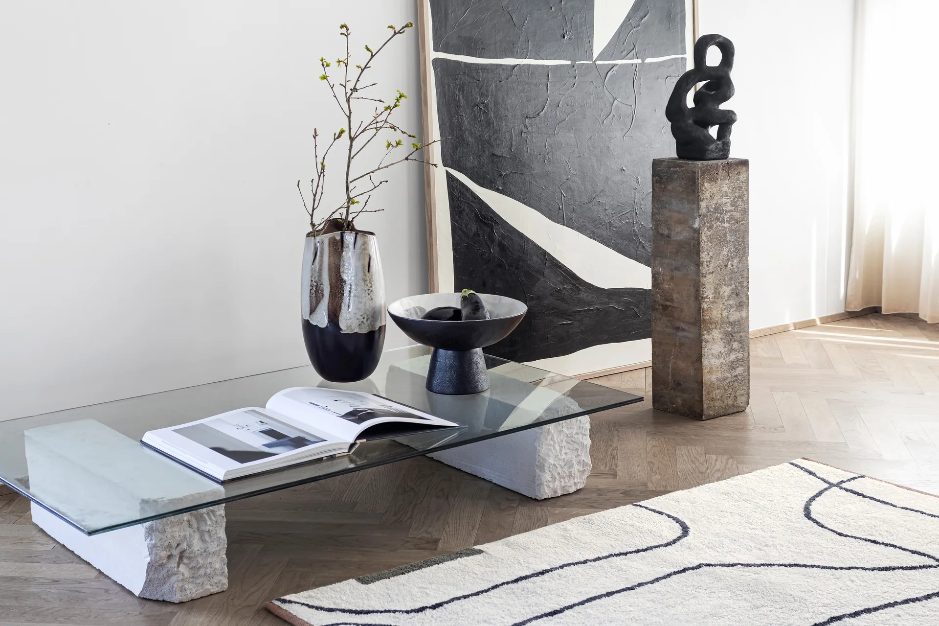 By Hand kulho jalustalla Ø31,5x20 cm, Off-white Mette Ditmer