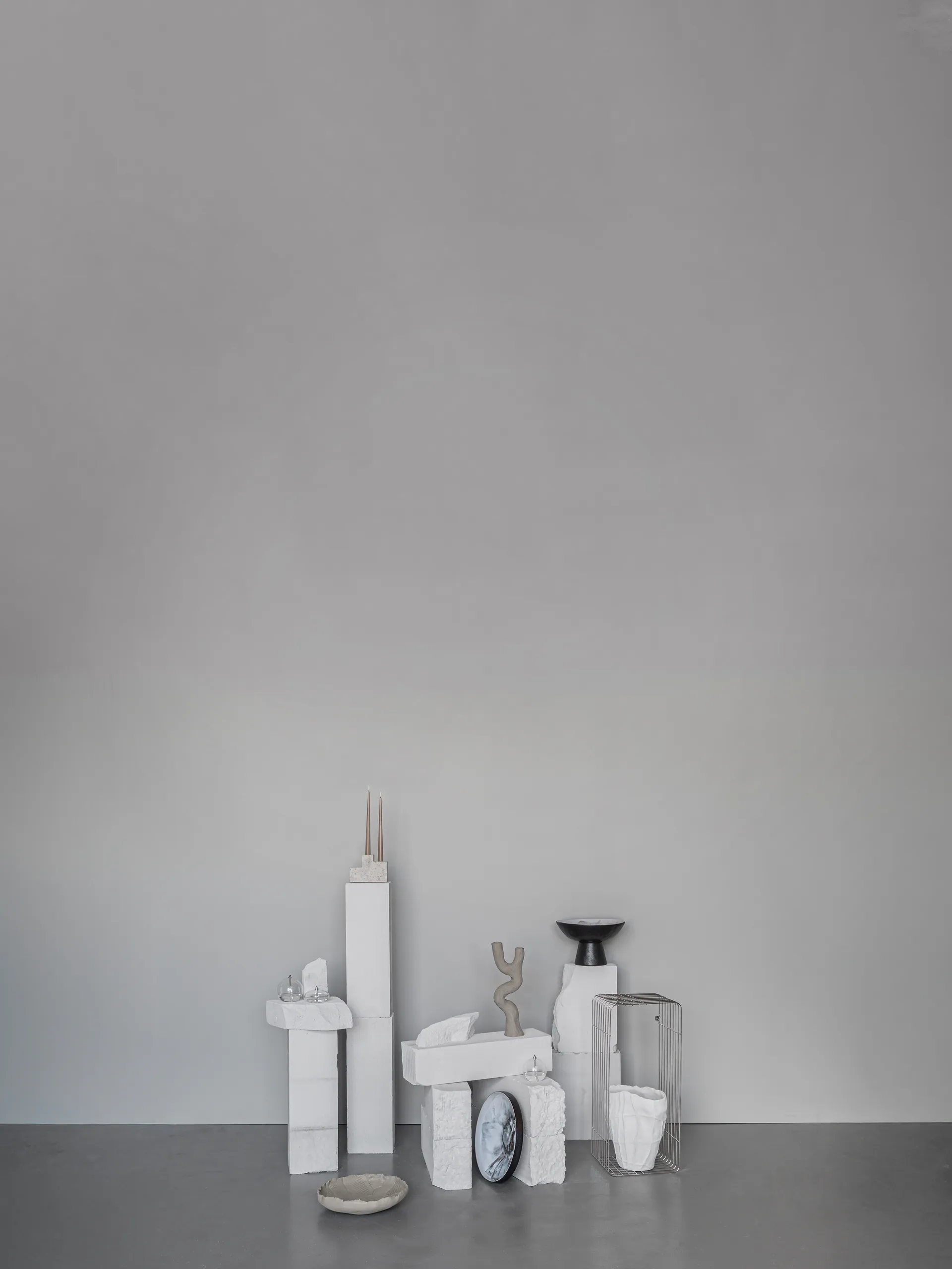 By Hand kulho jalustalla Ø31,5x20 cm, Off-white Mette Ditmer