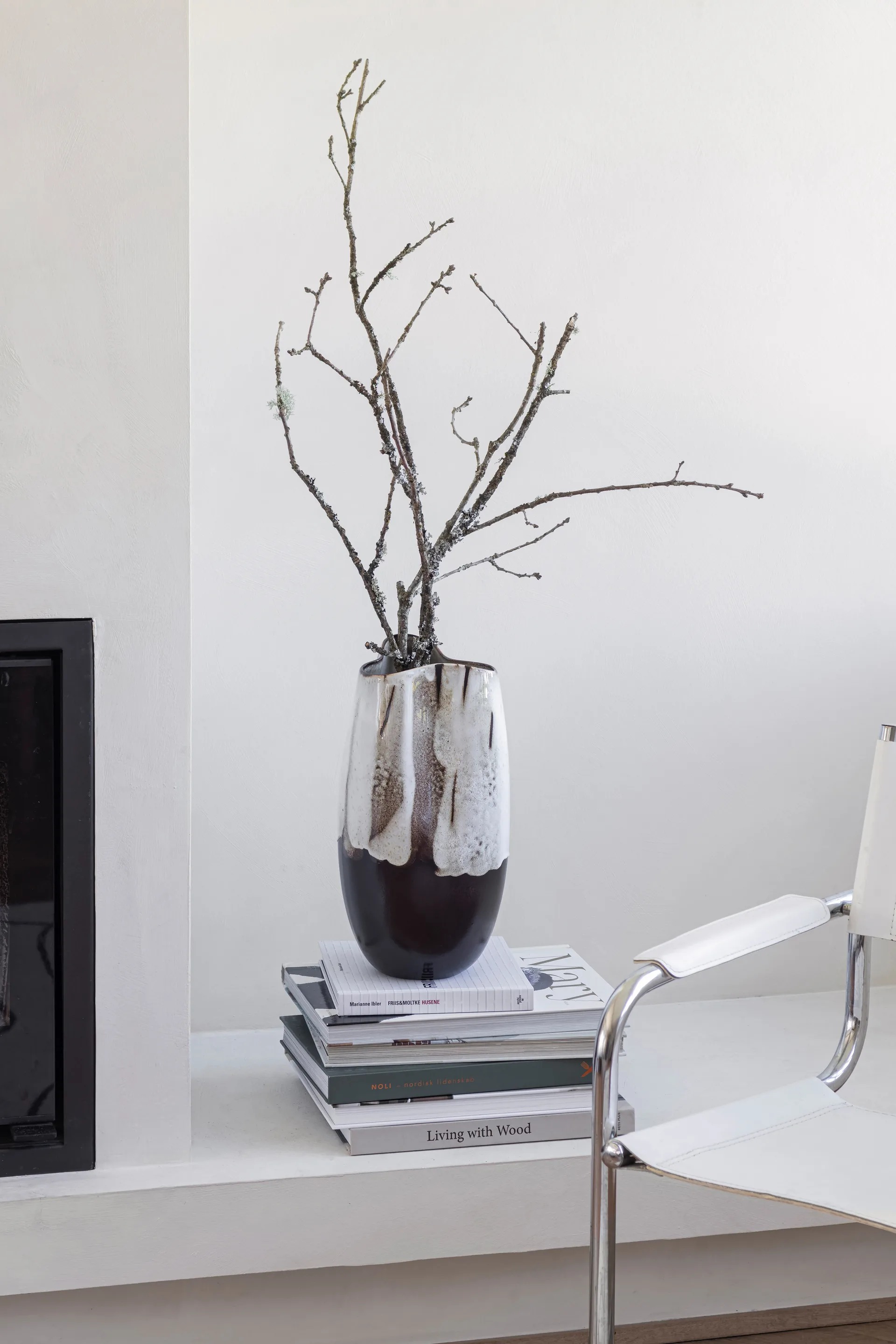 By Hand -maljakko large 38,5 cm, off-white Mette Ditmer