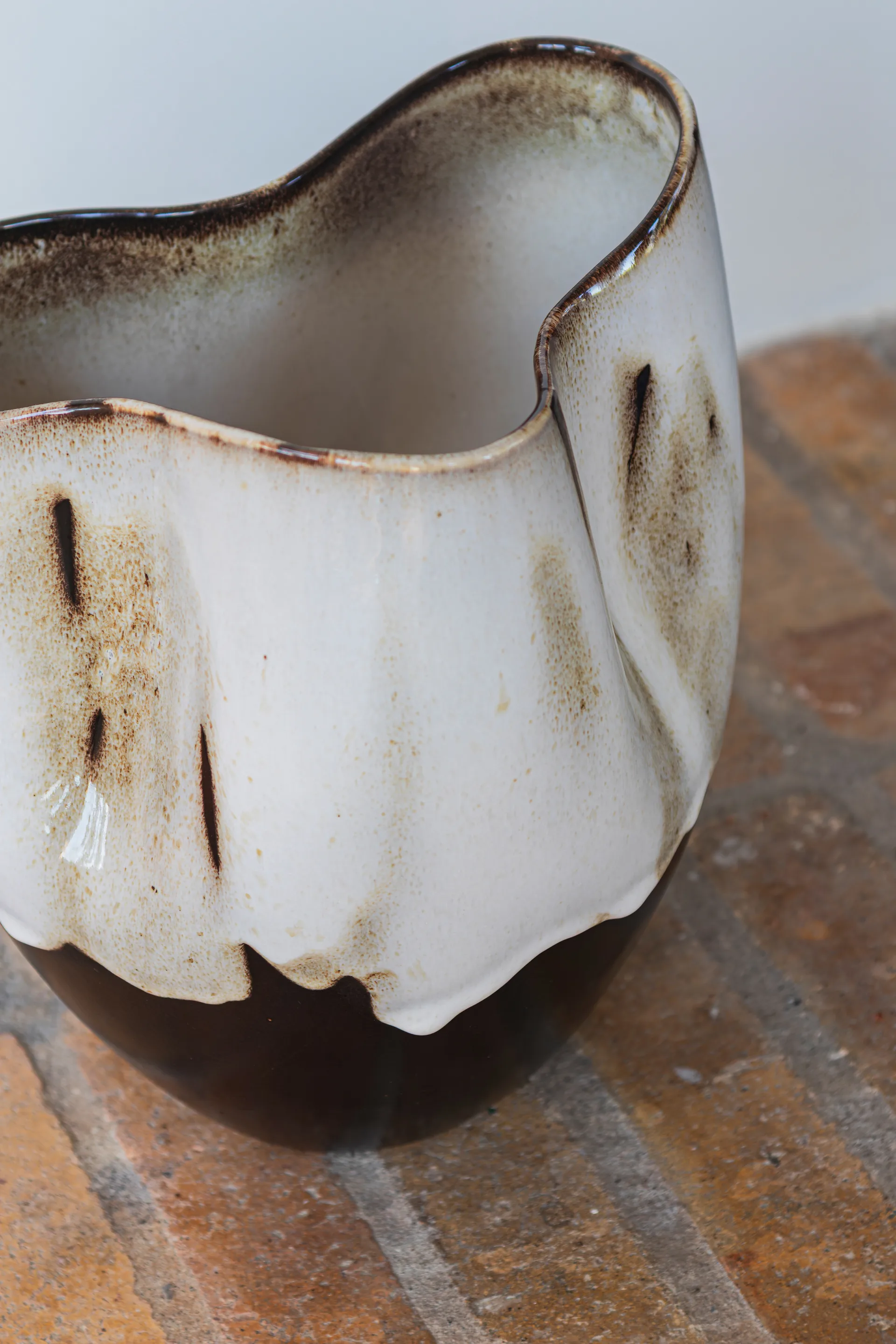 By Hand -maljakko small 24,5 cm, Off-white Mette Ditmer