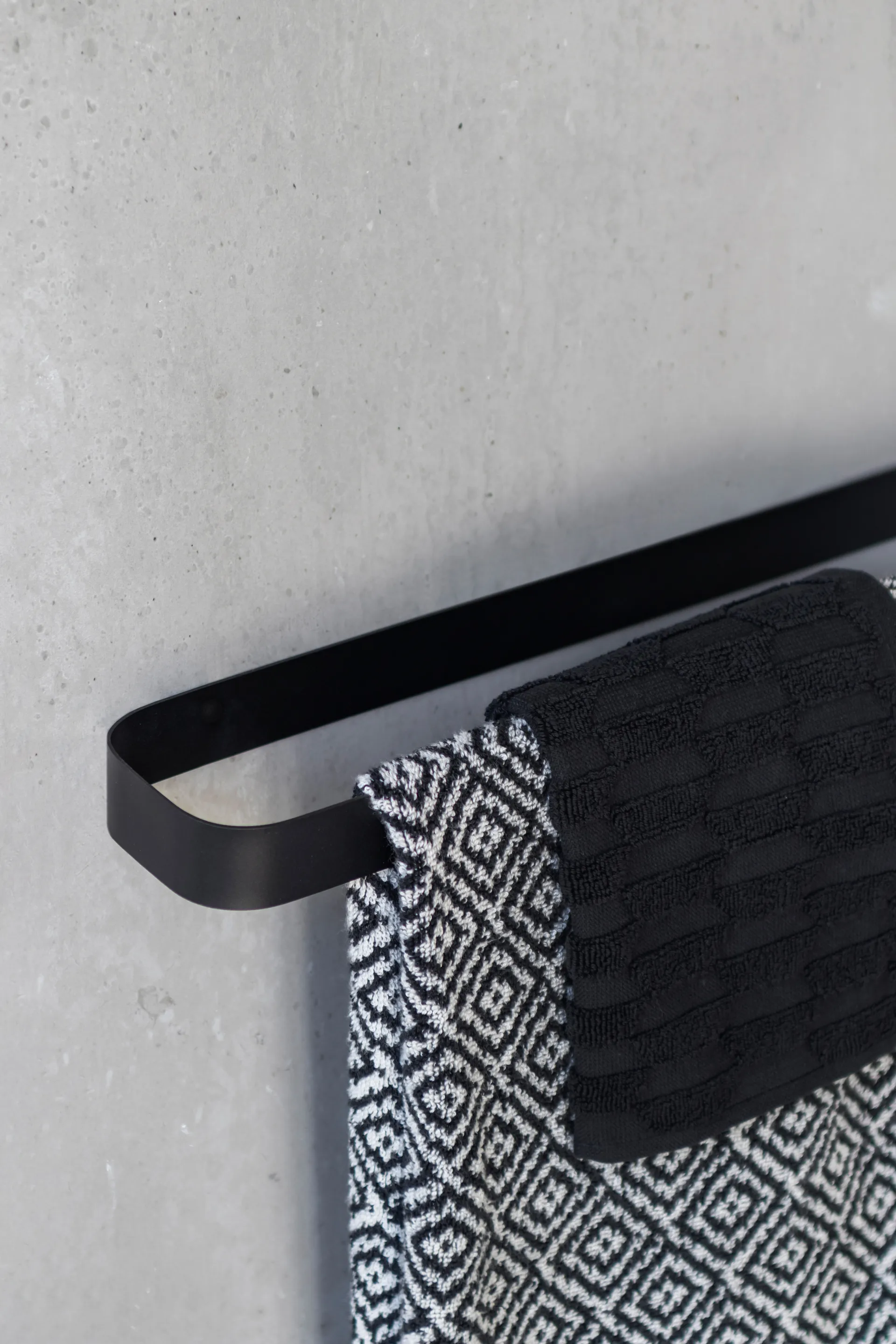 Carry pyyheripustin 52 cm, Black Mette Ditmer