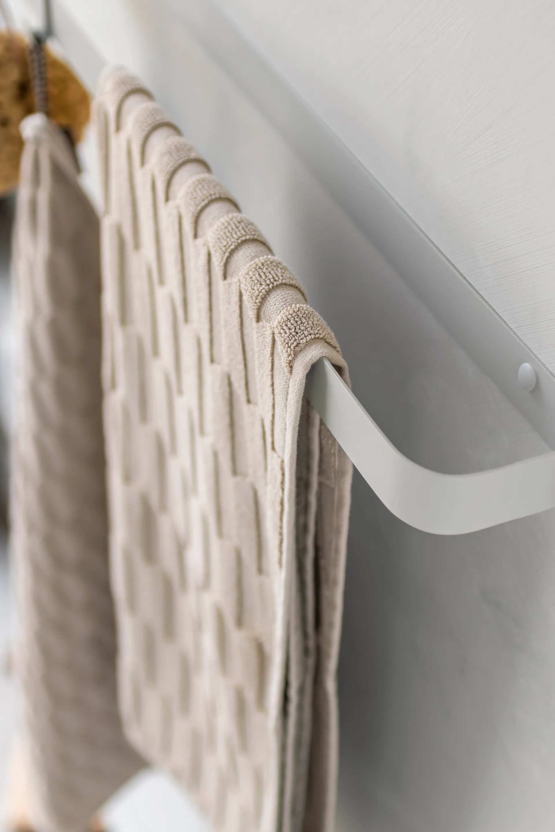 Carry pyyheripustin 52 cm, Sand grey Mette Ditmer
