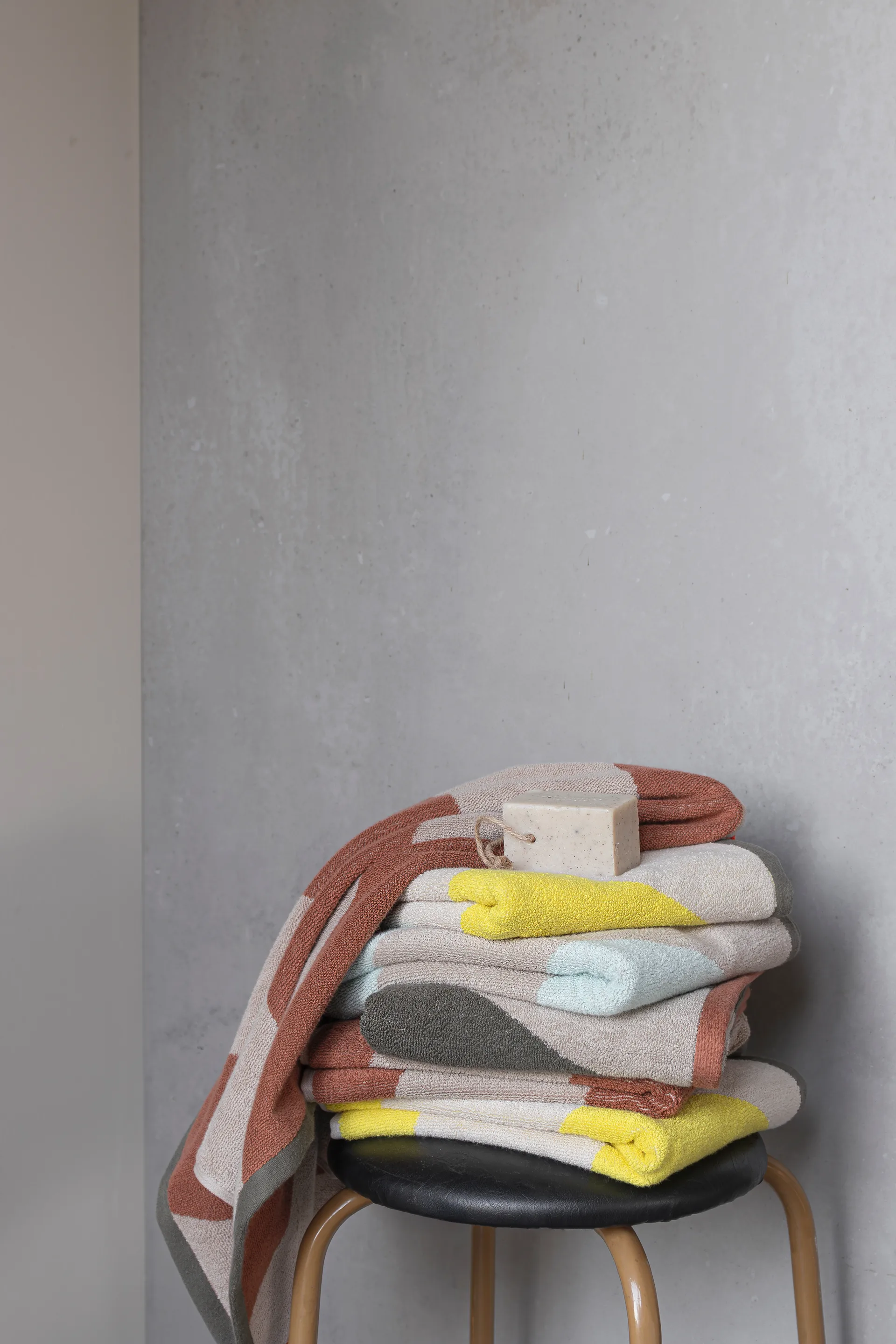 Diagonal pyyhe, Brick, 50x90 cm Mette Ditmer