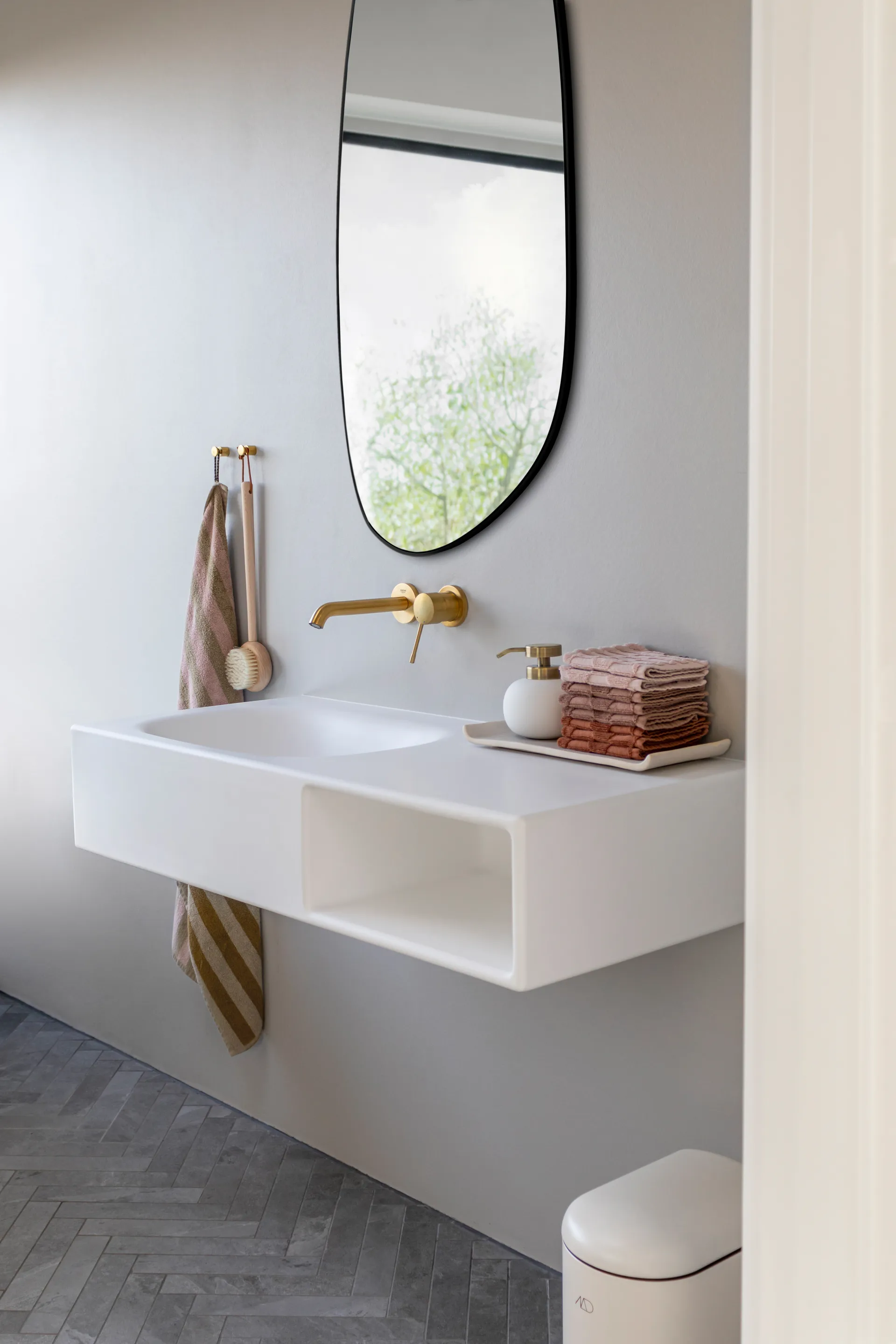 Figura peili large, Black Mette Ditmer