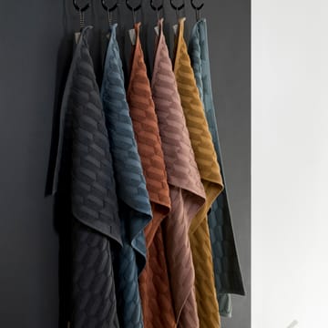 Geo pyyhe 50 x 95 cm - Anthracite - Mette Ditmer