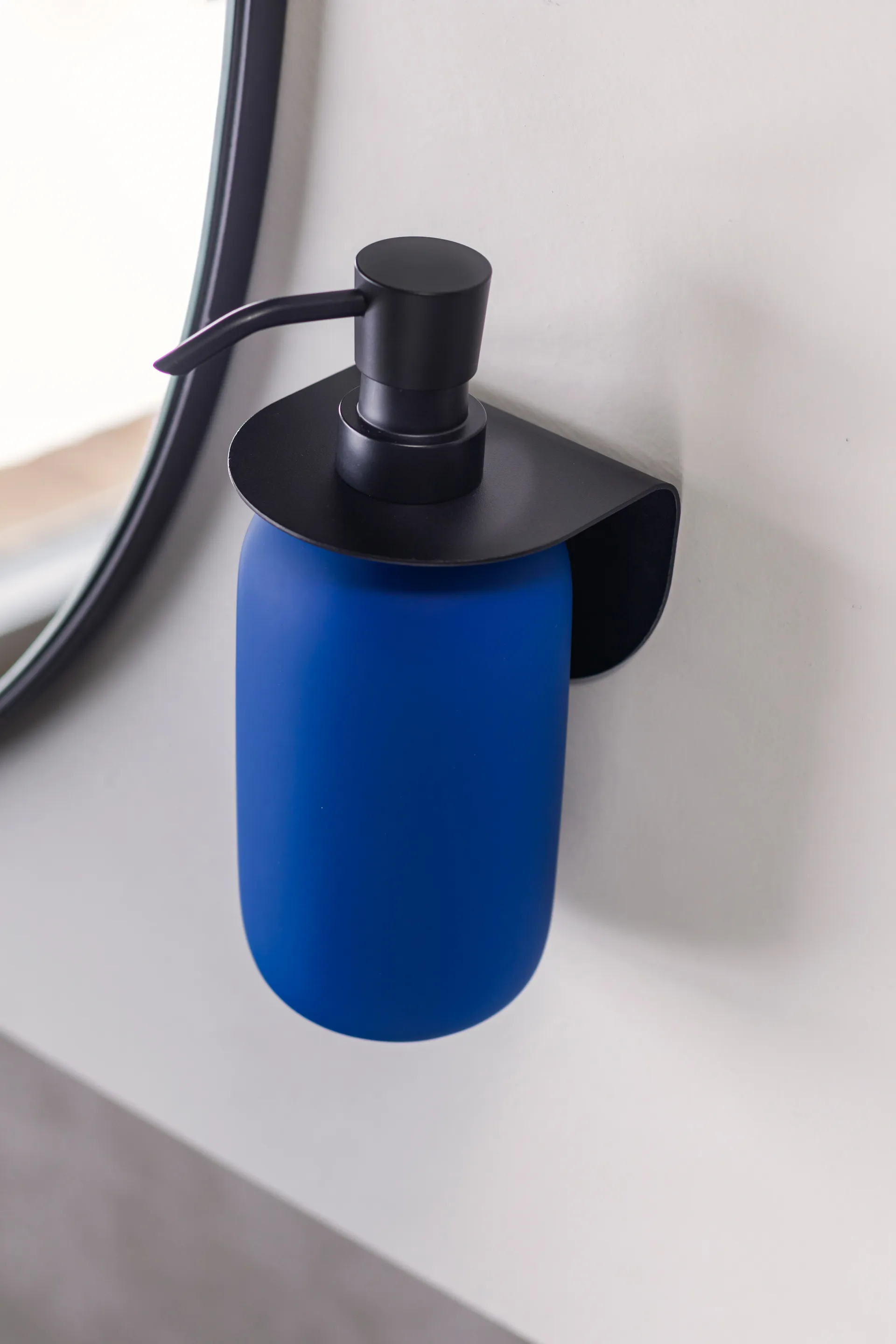 Lotus saippuapumppu korkea, Cobalt Mette Ditmer