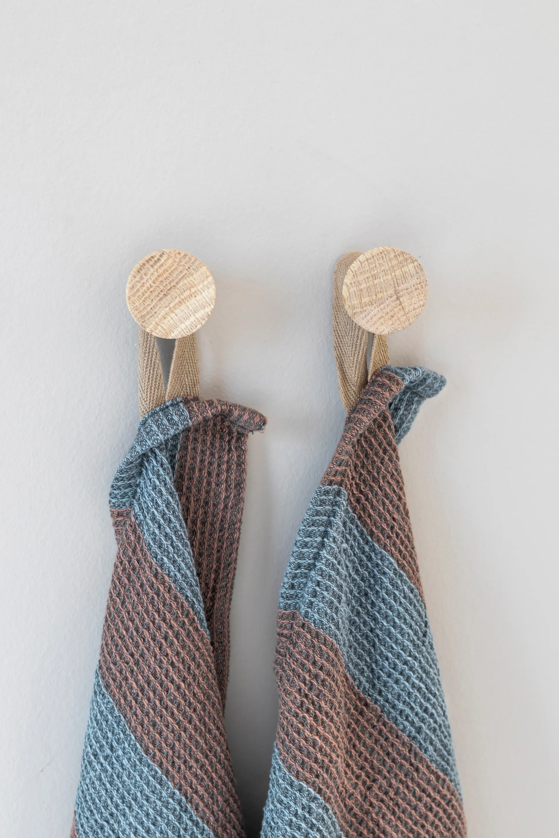 Point koukku lyhyt 2-pakkaus, Tammi Mette Ditmer