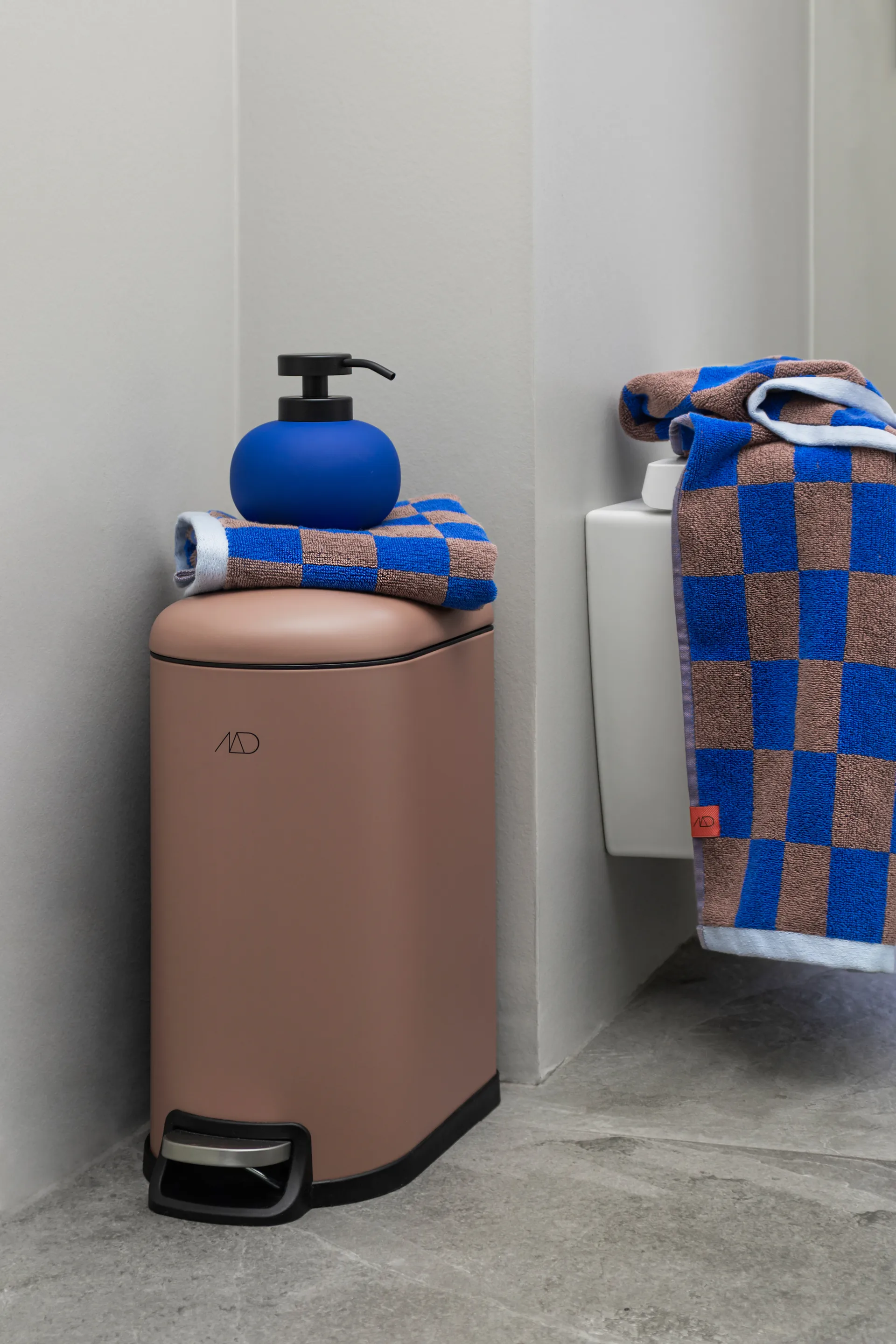 Retro käsipyyhe, Cobalt, 70x133 cm Mette Ditmer