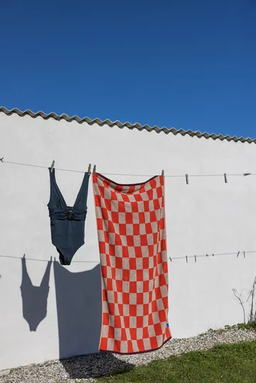 Retro käsipyyhe - Tummanoranssi, 50x90 cm - Mette Ditmer