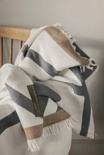 Shadow viltti - Off-white-harmaa, 130x175 cm - Mette Ditmer