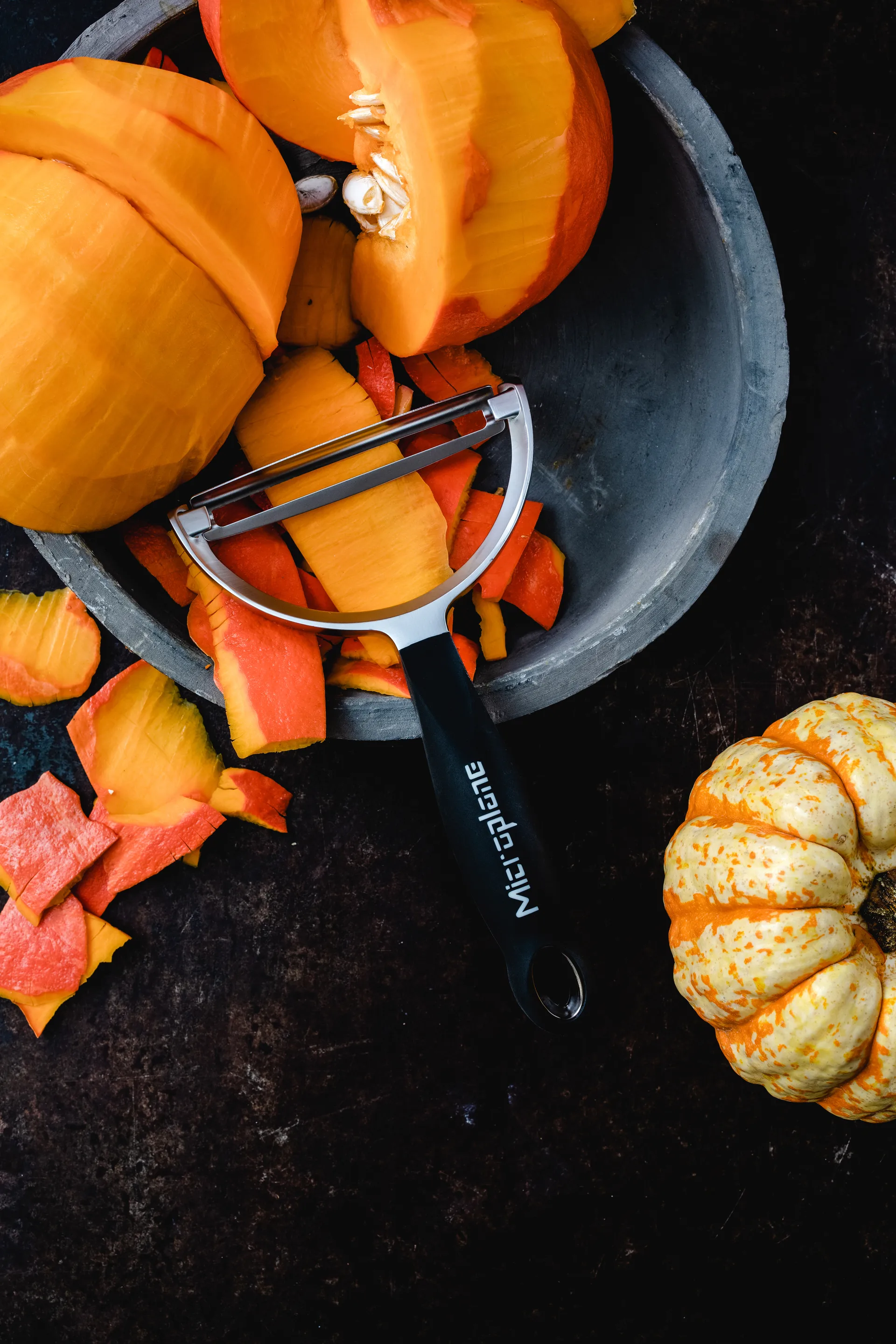 Ammattimainen XL-kuorija 17 cm, Musta Microplane