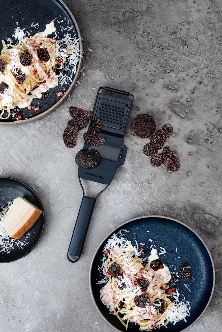 Black Sheep 2-in-1 tryffeliraastin 29,6 cm, Musta Microplane