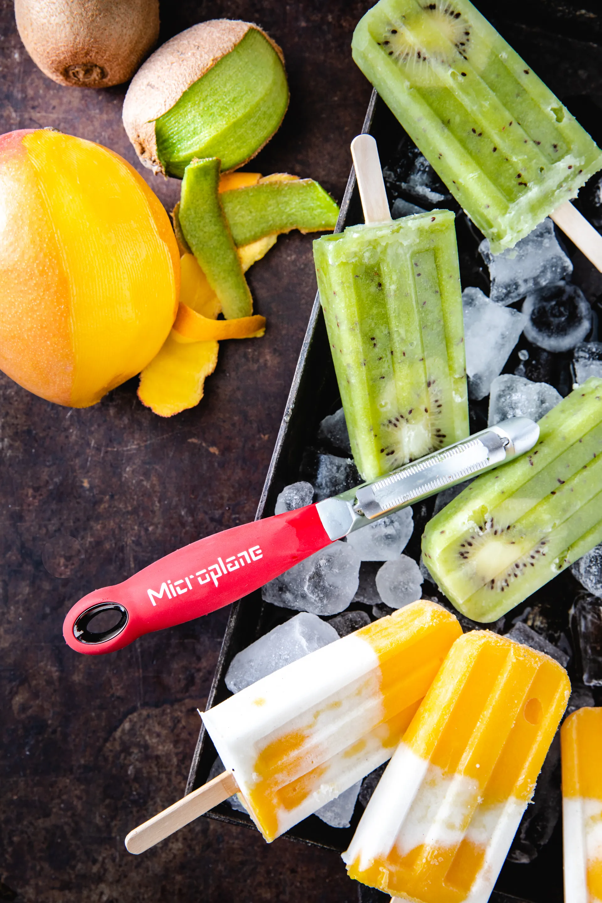 Erikoisuus sahalaitainen perunankuorija 18,5 cm, Punainen Microplane