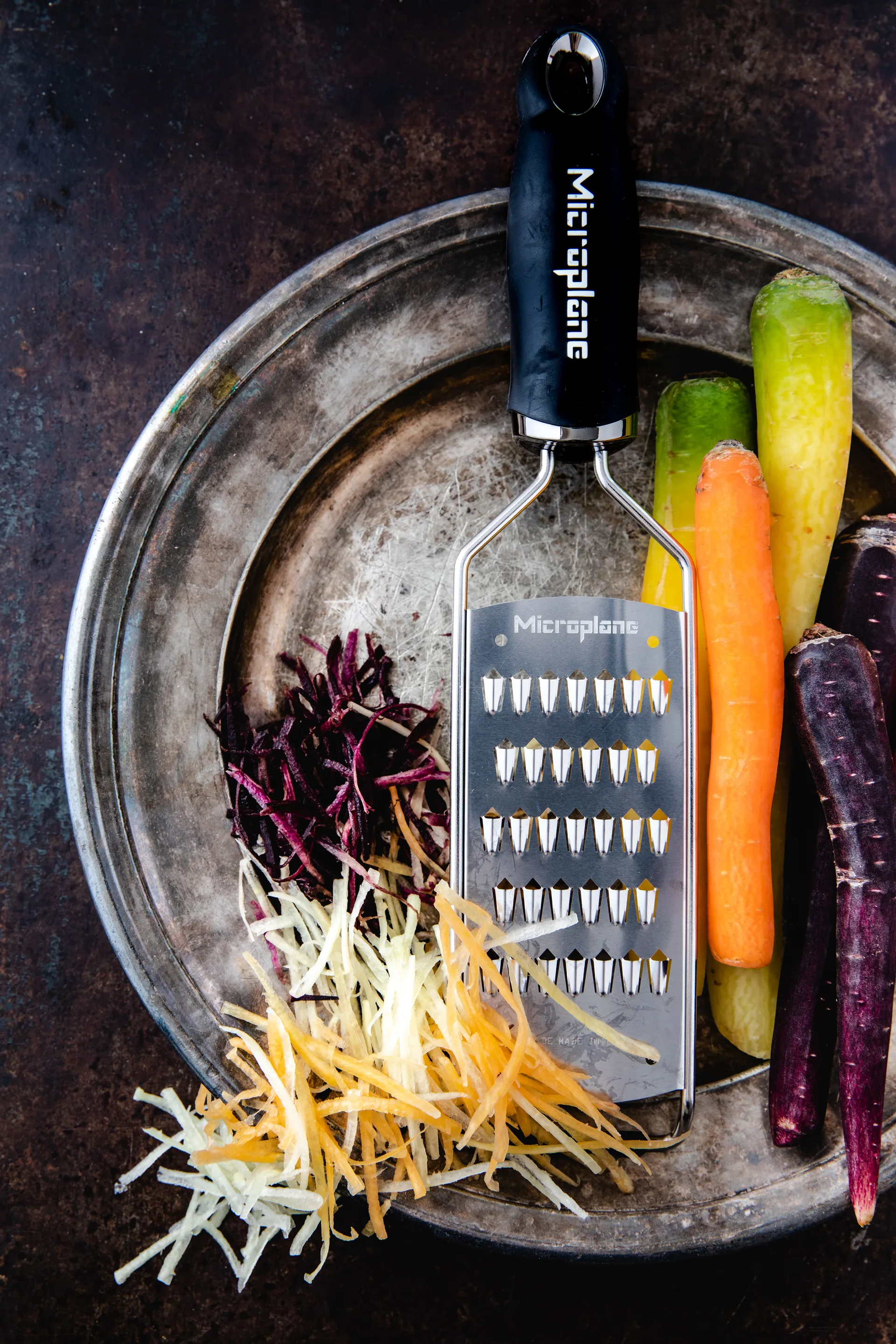 Gourmet julienneraastin hieno 31 cm, Musta Microplane