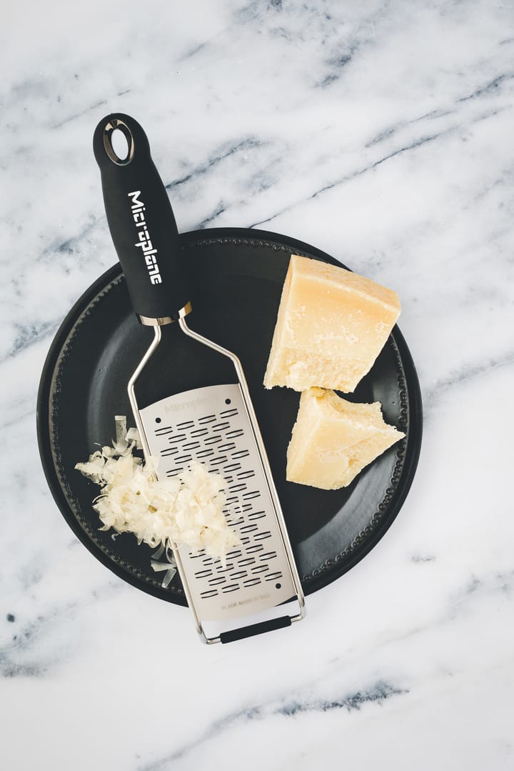 Gourmet ribbon raastin 31 cm, Musta Microplane