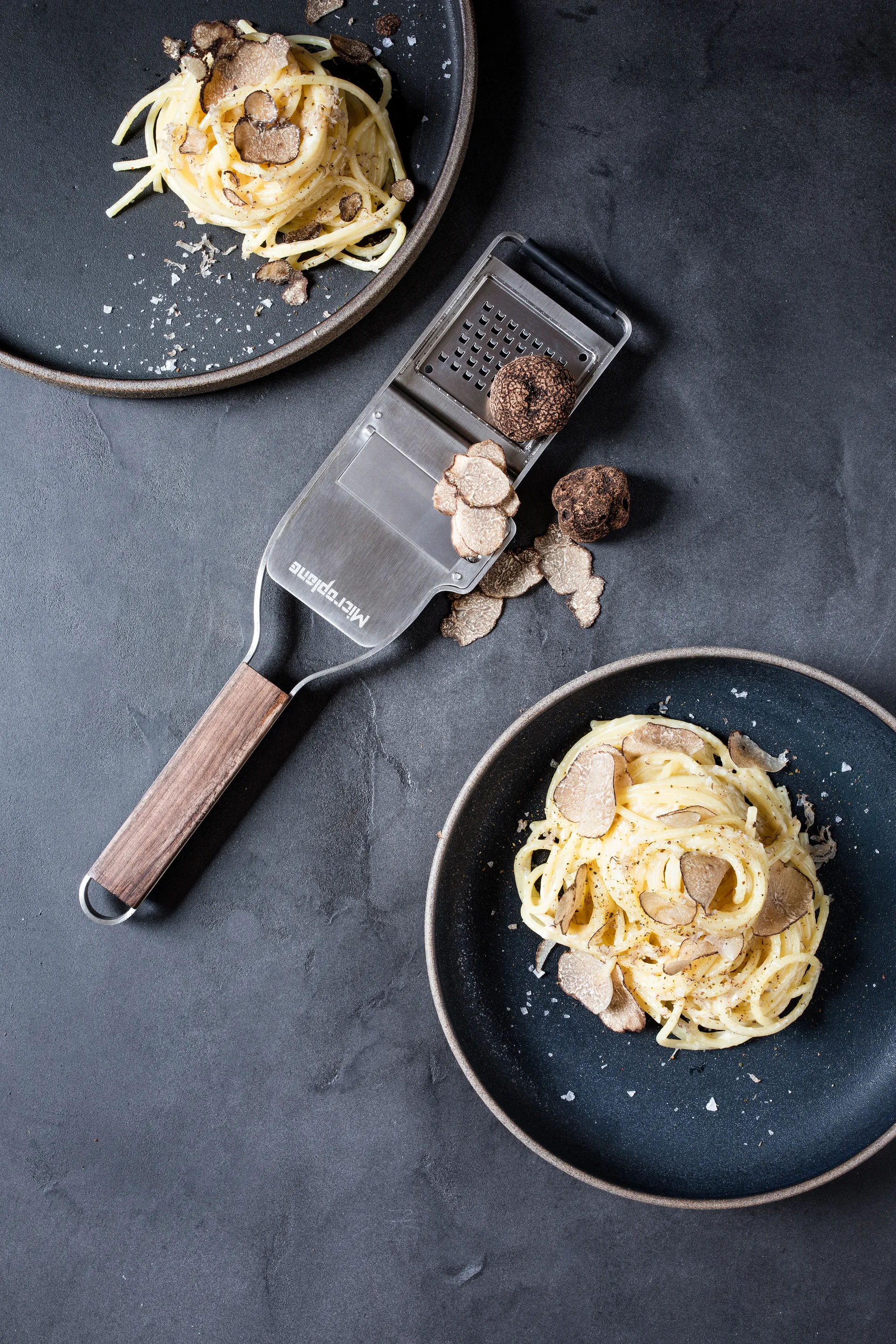 Master 2-in-1 tryffeliraastin 29,6 cm, Pähkinäpuu Microplane