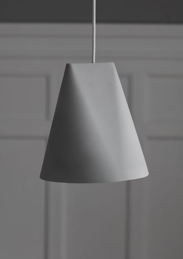 Kattovalaisin keramiikka 23 x 23,5 cm - Light Grey - MOEBE