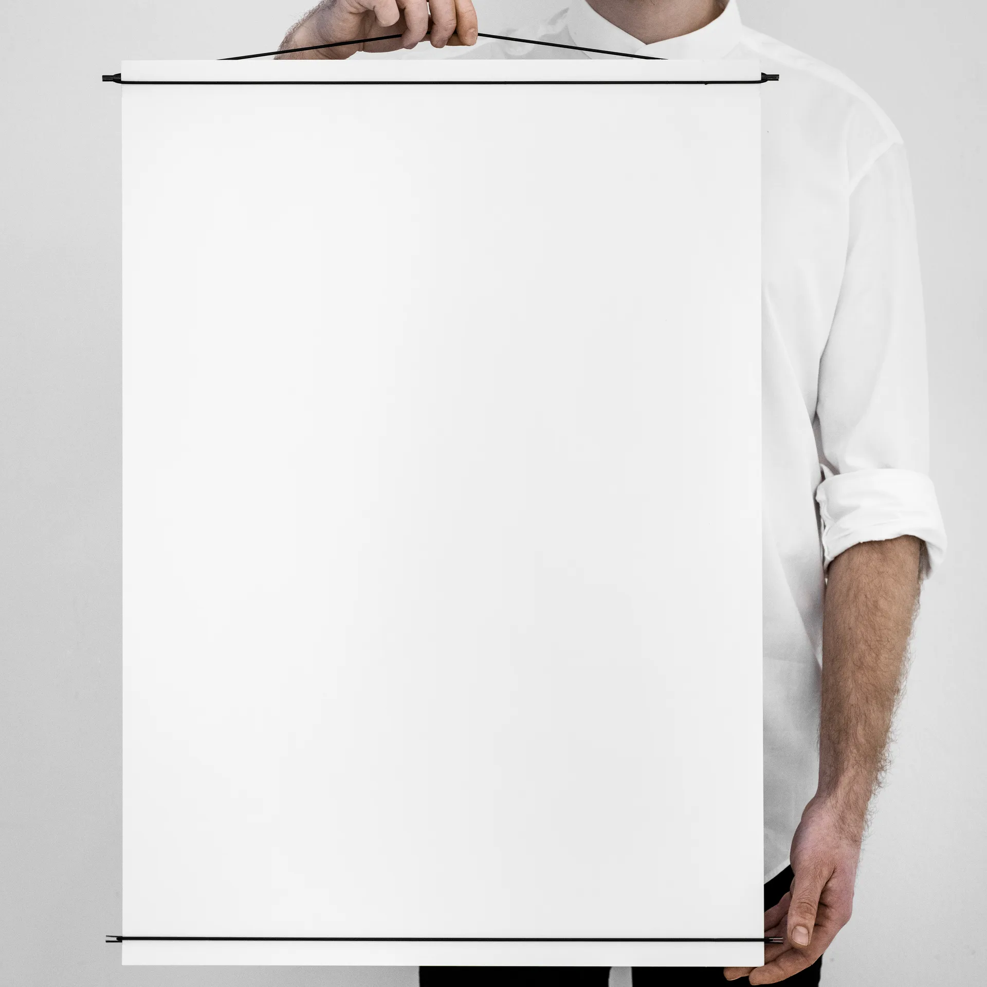 Moebe julisteripustin 70 x 100 cm, Musta MOEBE