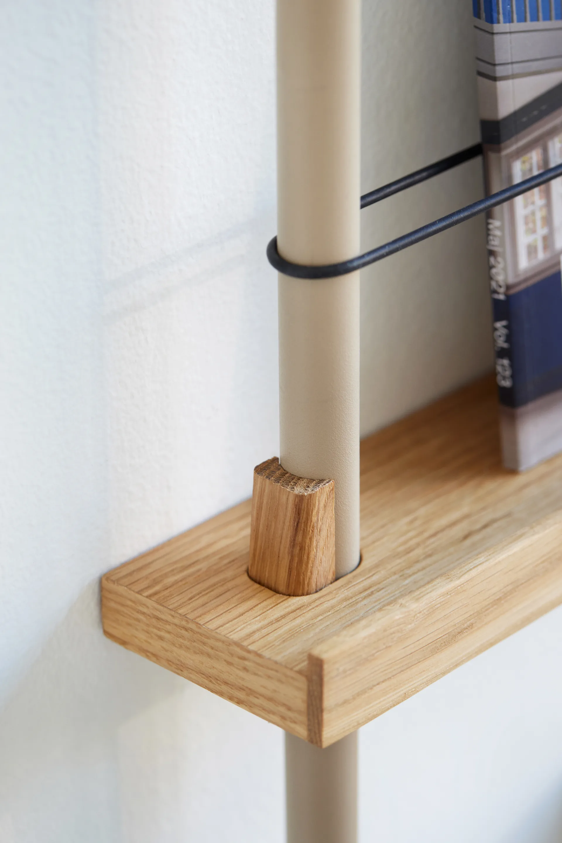 Moebe lehtiteline, Savustettu tammi-harmaa MOEBE