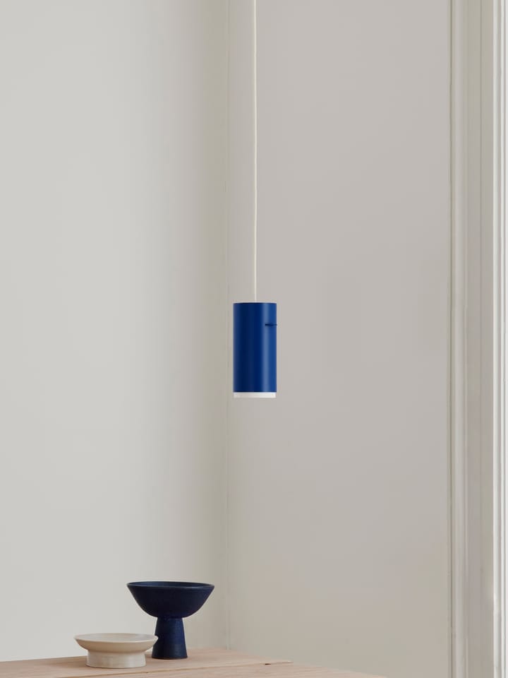 Moebe Tube -riippuvalaisin small Ø 8 cm, Deep blue MOEBE