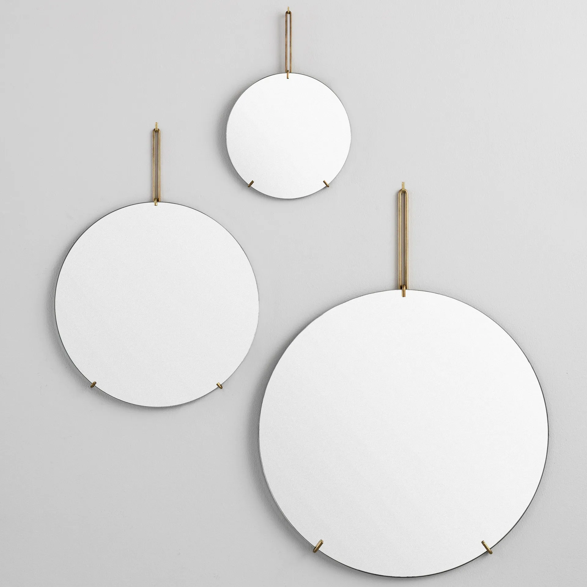 Moebe Wall mirror Ø 50 cm, Messinki MOEBE