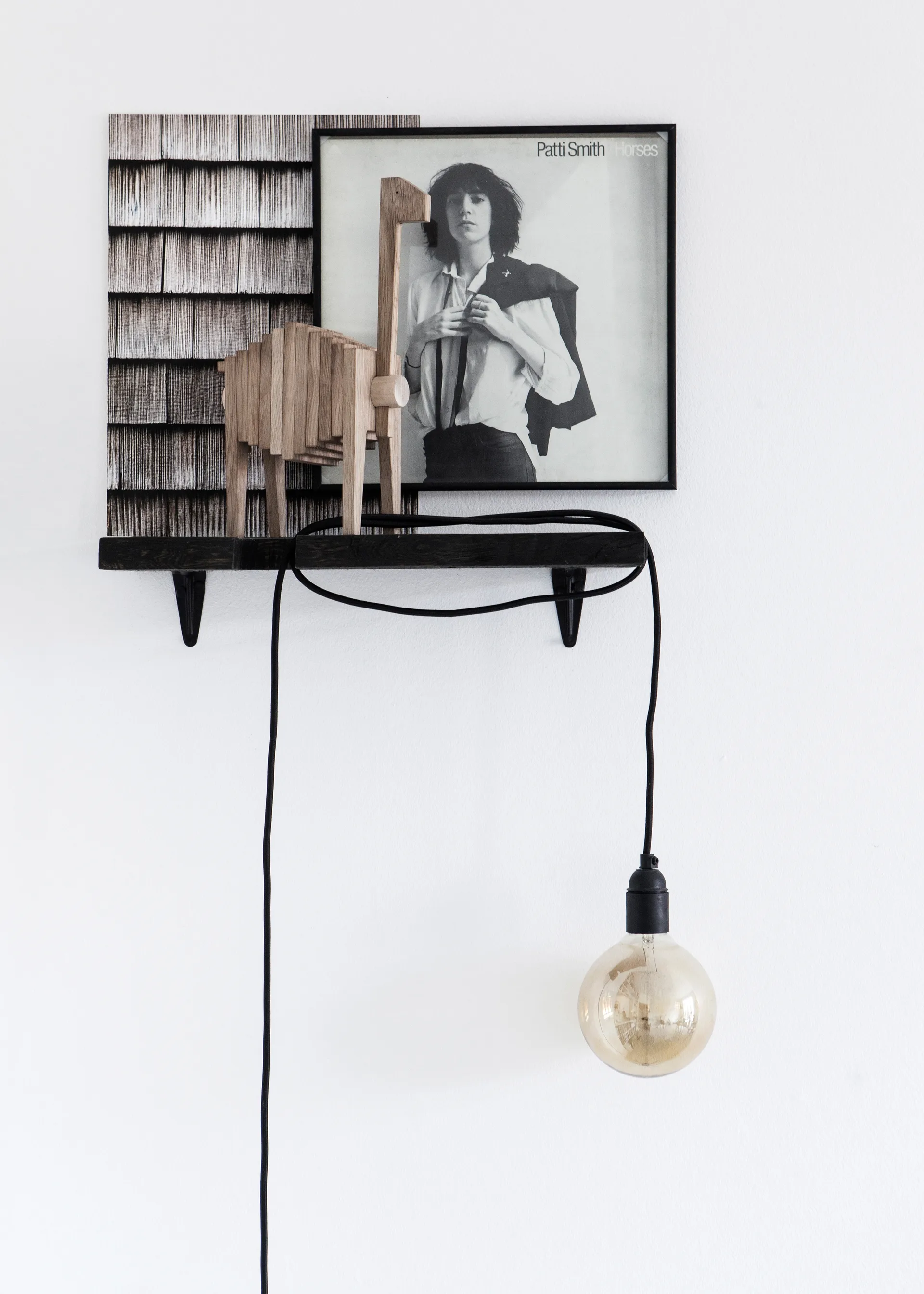 Polygrif tammiveistos 21 x 32 cm, Wood, black MOEBE