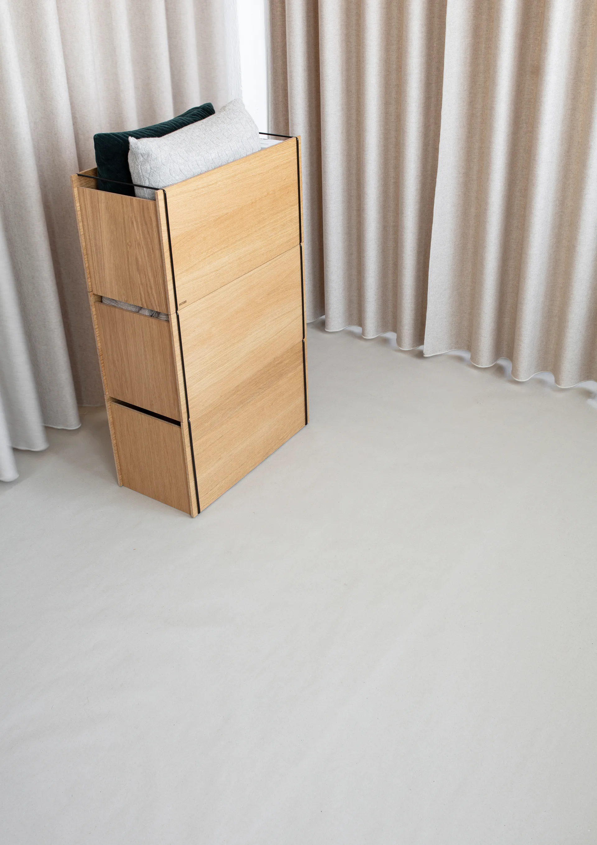 Säilytyslaatikko tammi 33 x 60 cm, Wood, black MOEBE