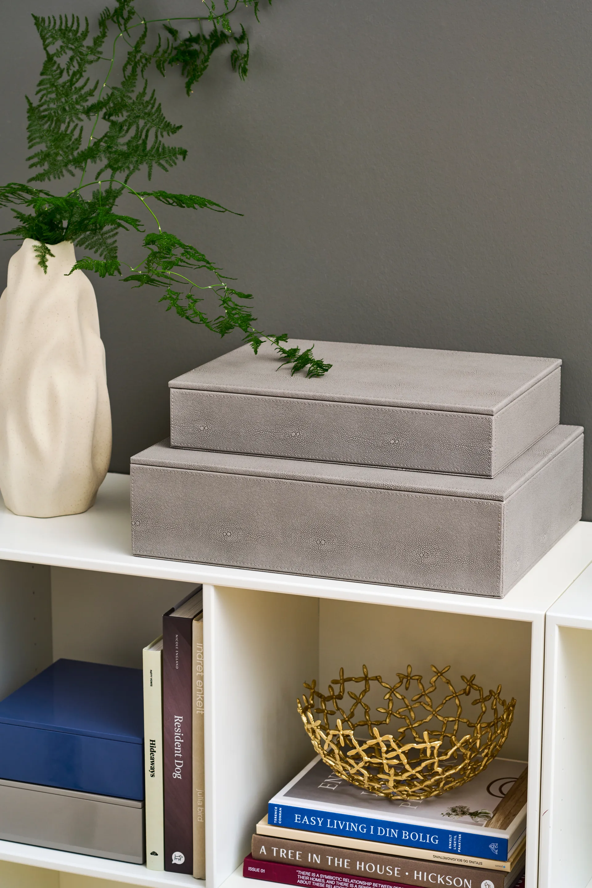 Lux lakkattu säilytyslaatikko 19x19x7 cm, Ultramarin Mojoo