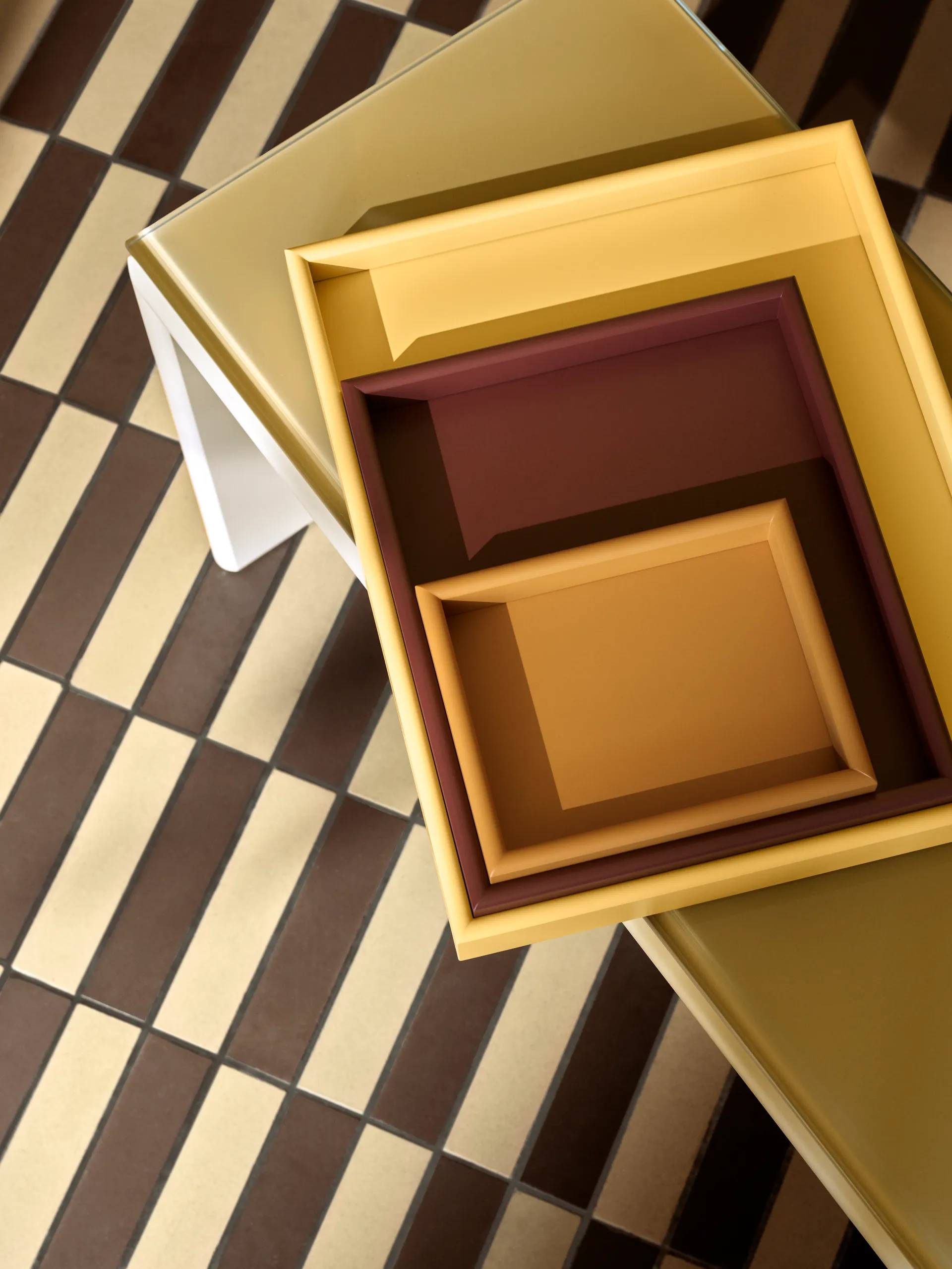 Arrange tarjotin small 17,3x21,4 cm, Amber Montana