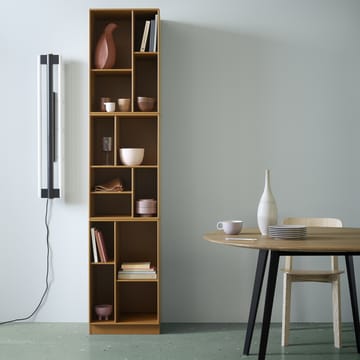 Loom kirjahylly - Black 05, sis. 3 cm kanta - Montana