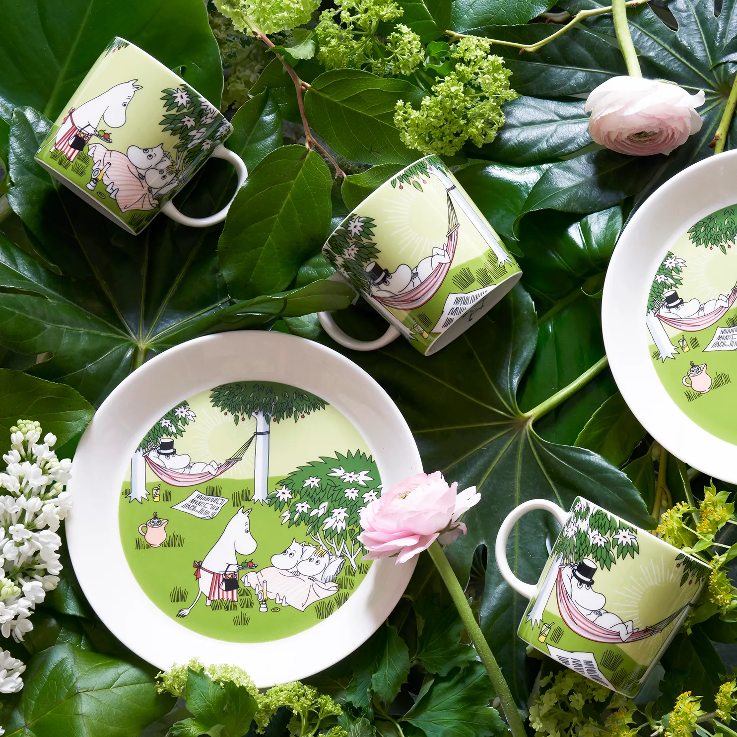 Muumi muki 2020 Loikoilua, 30 cl Moomin Arabia