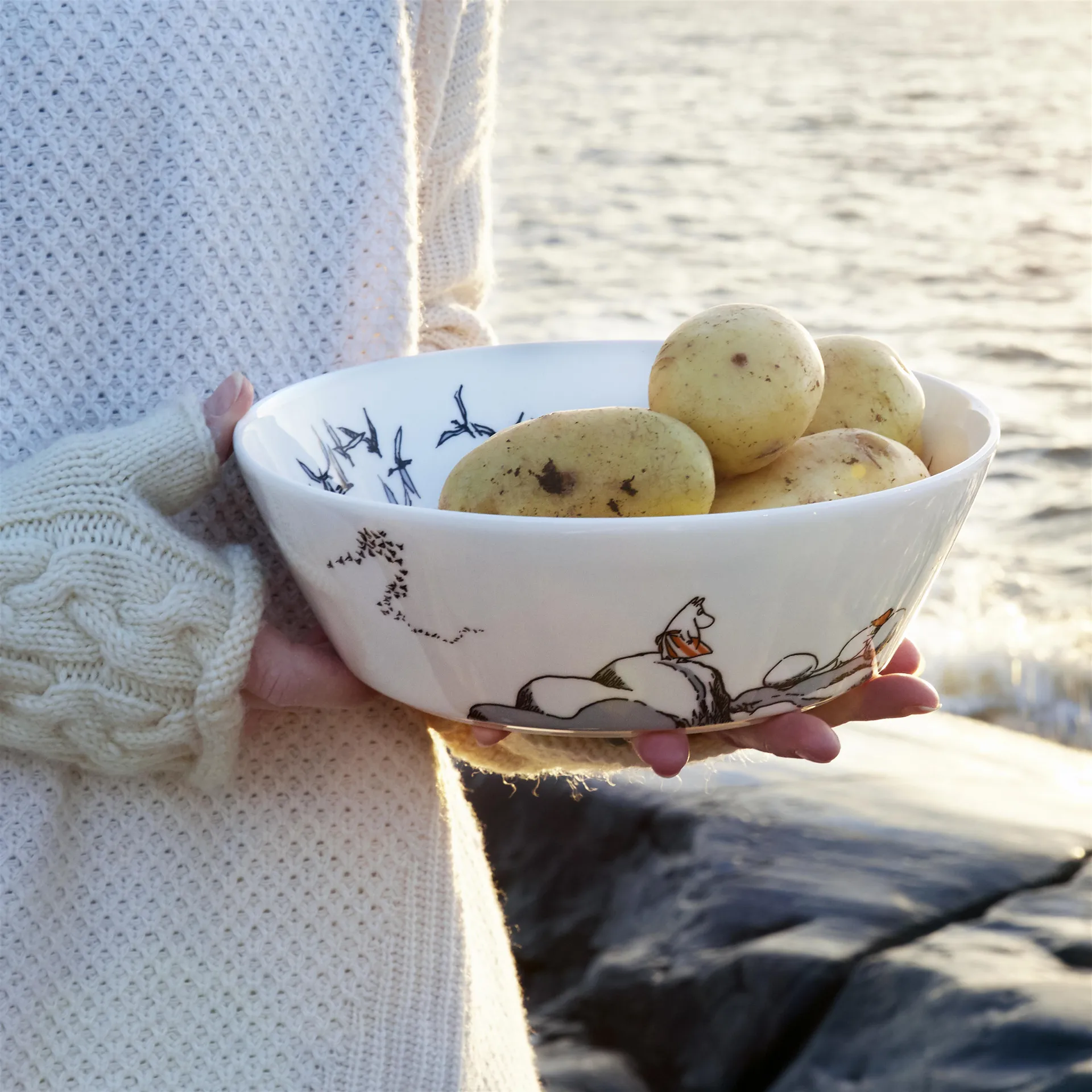 True to it's origins Muumi-tarjoilukulho, 23 cm Moomin Arabia