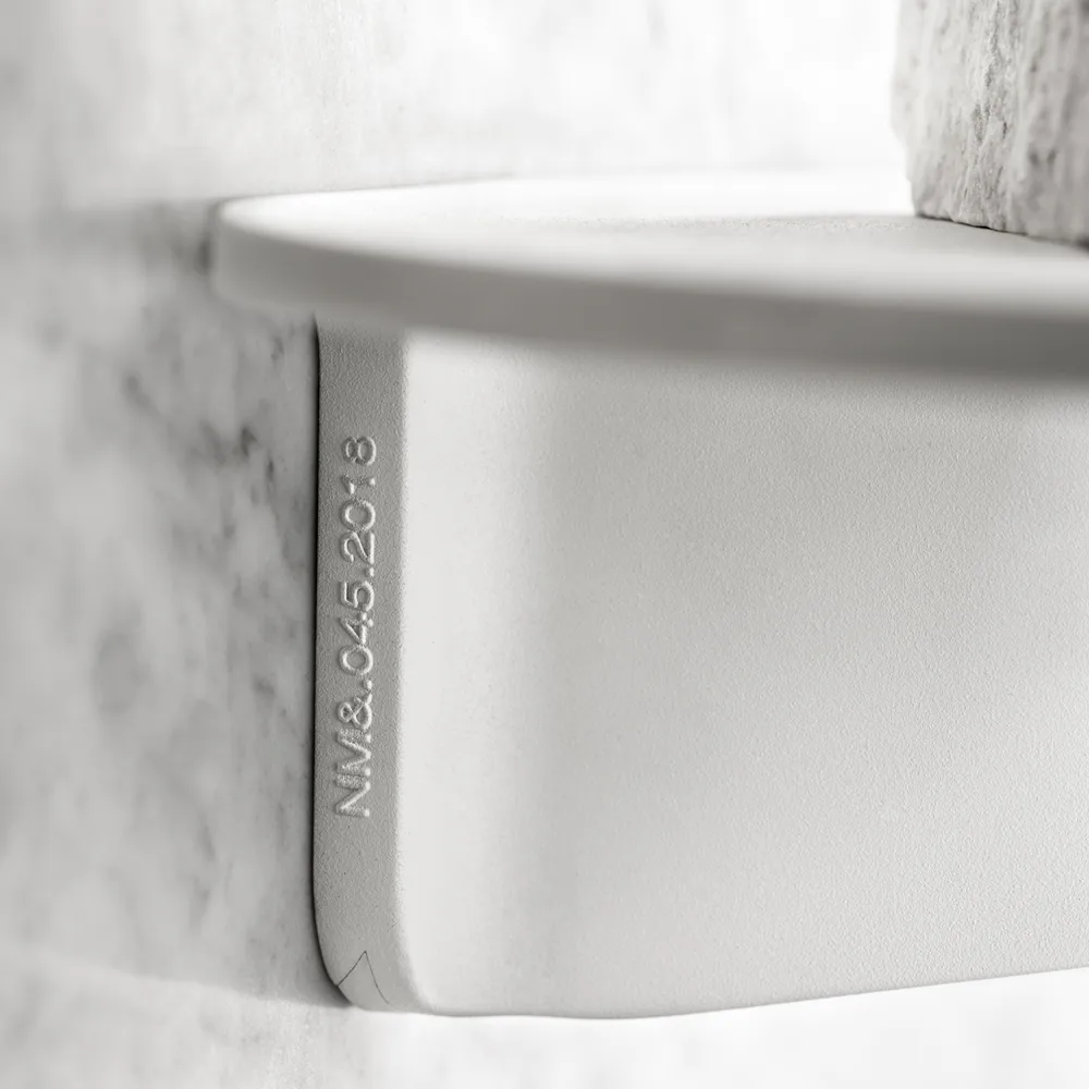 Museum NM&.045 seinähylly, Oranssi Museum