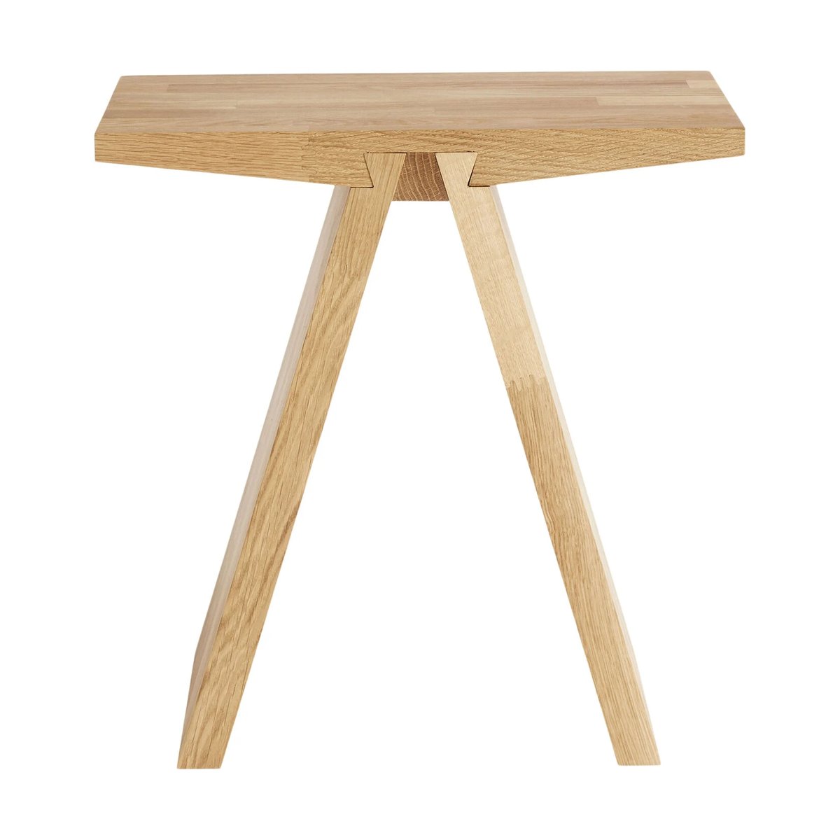 MUUBS Angle jakkara 45x45x29 cm Tammi | Skandinaavinen Sisustus | Jakkarat | Ruskea