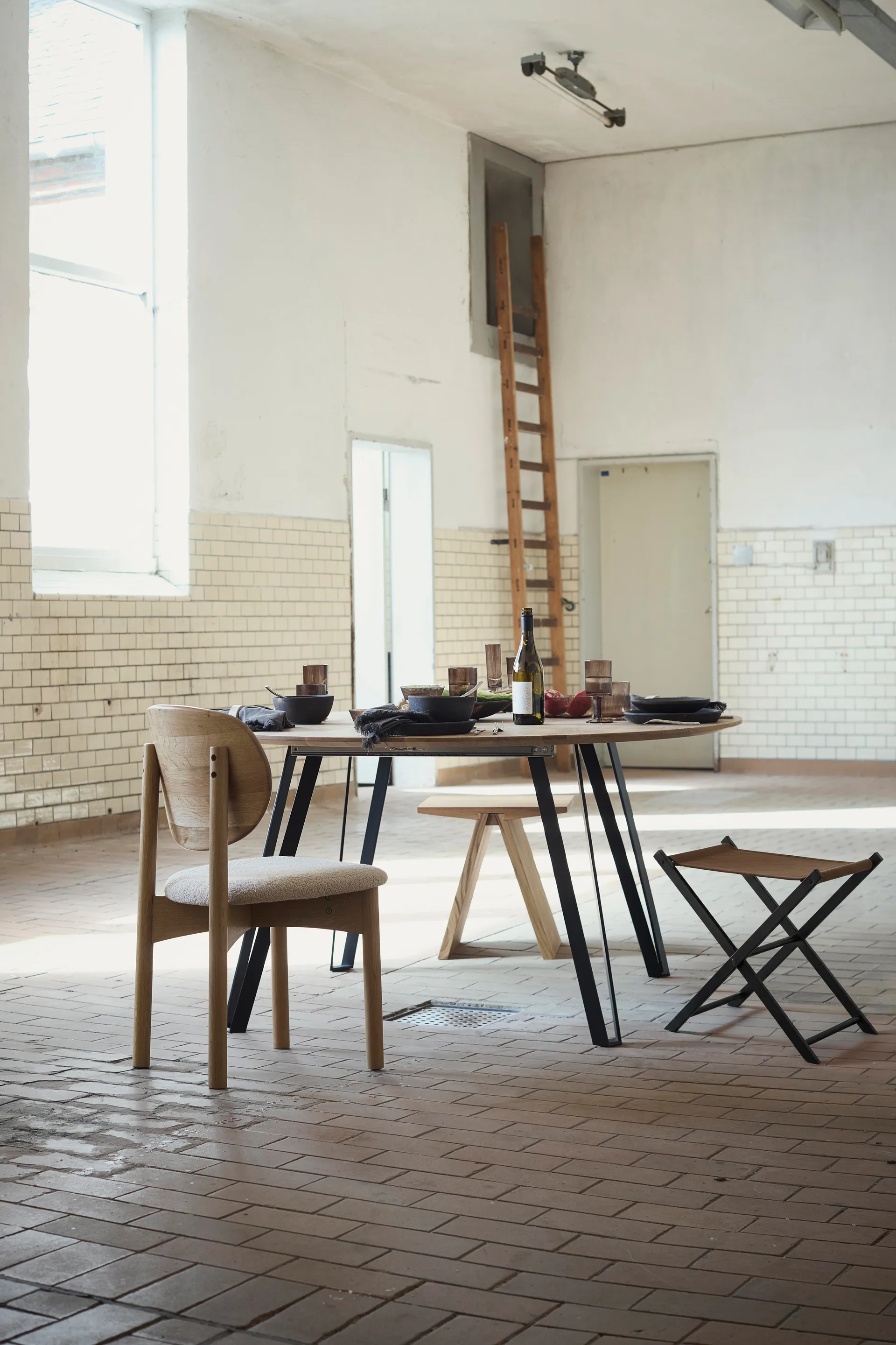 Oka tuoli, Luonnonöljytty tammi, hiekka MUUBS