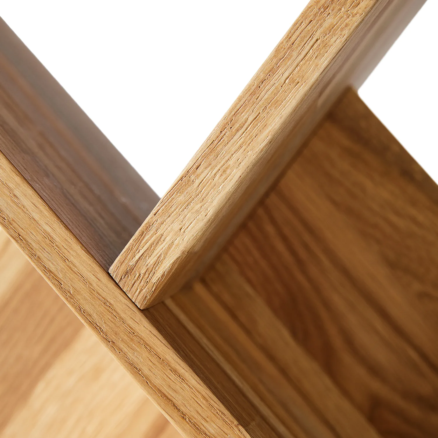 Ottawa lehtiteline, Natural oak MUUBS