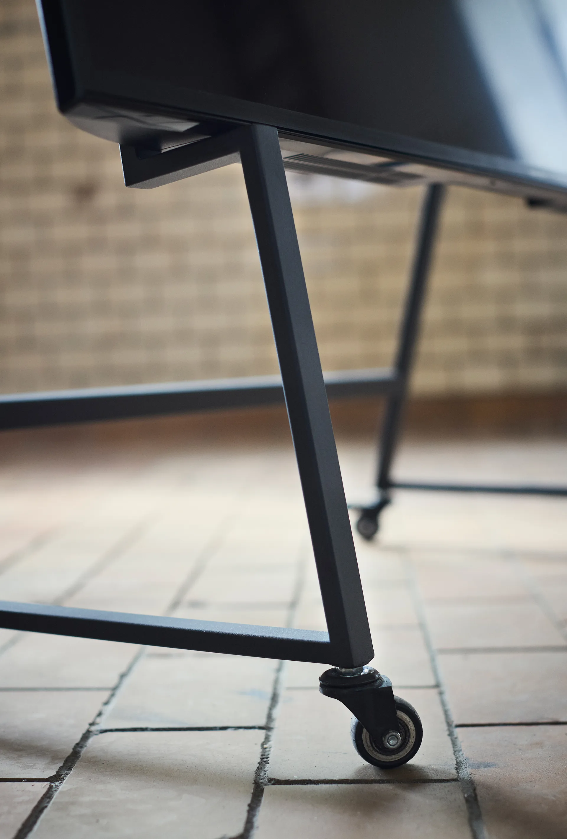 Tenji tv-taso, Musta MUUBS