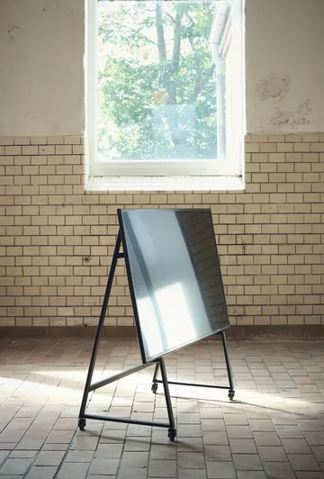 Tenji tv-taso - Musta - MUUBS