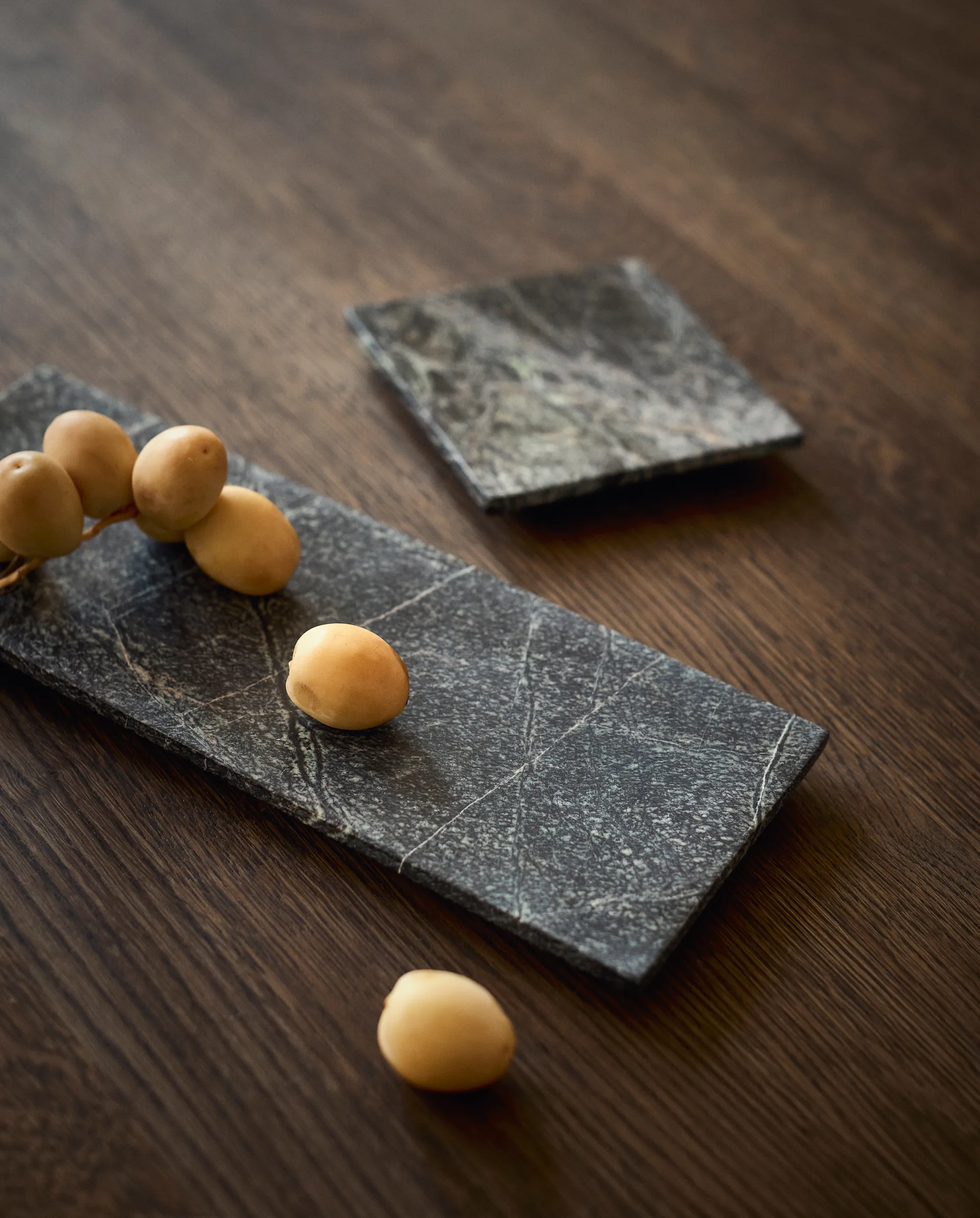 Valkoinen koristealusta, Meriruoho, 30×12 cm MUUBS