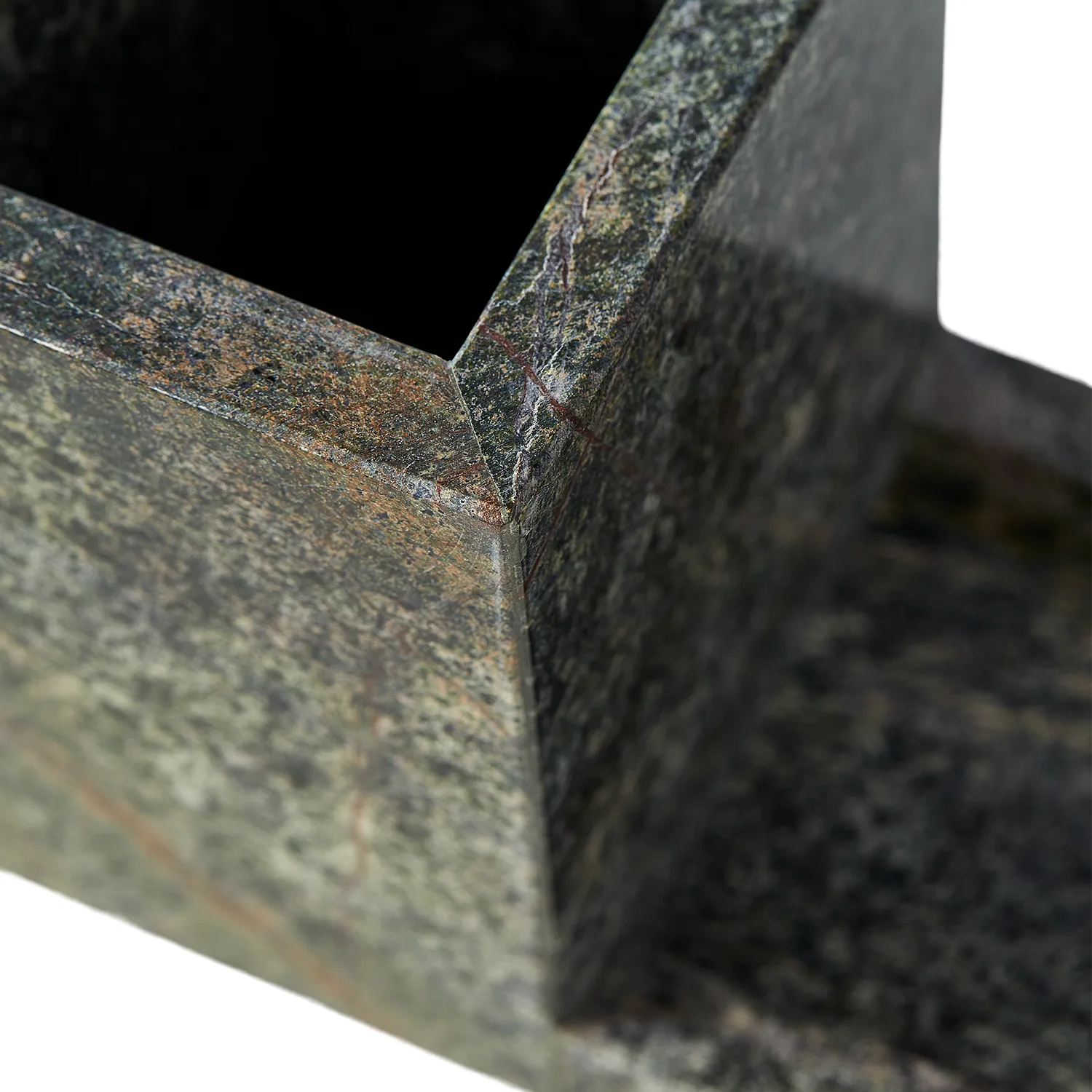 Vita tiskiharjan pidike, Seagrass MUUBS