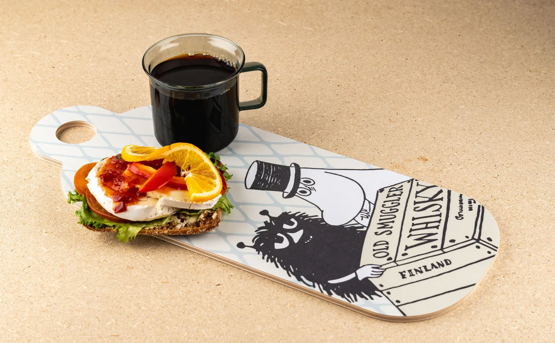 Chop & Serve The Adventurer -tarjotin 17 x 44 cm, Monivärinen Muurla