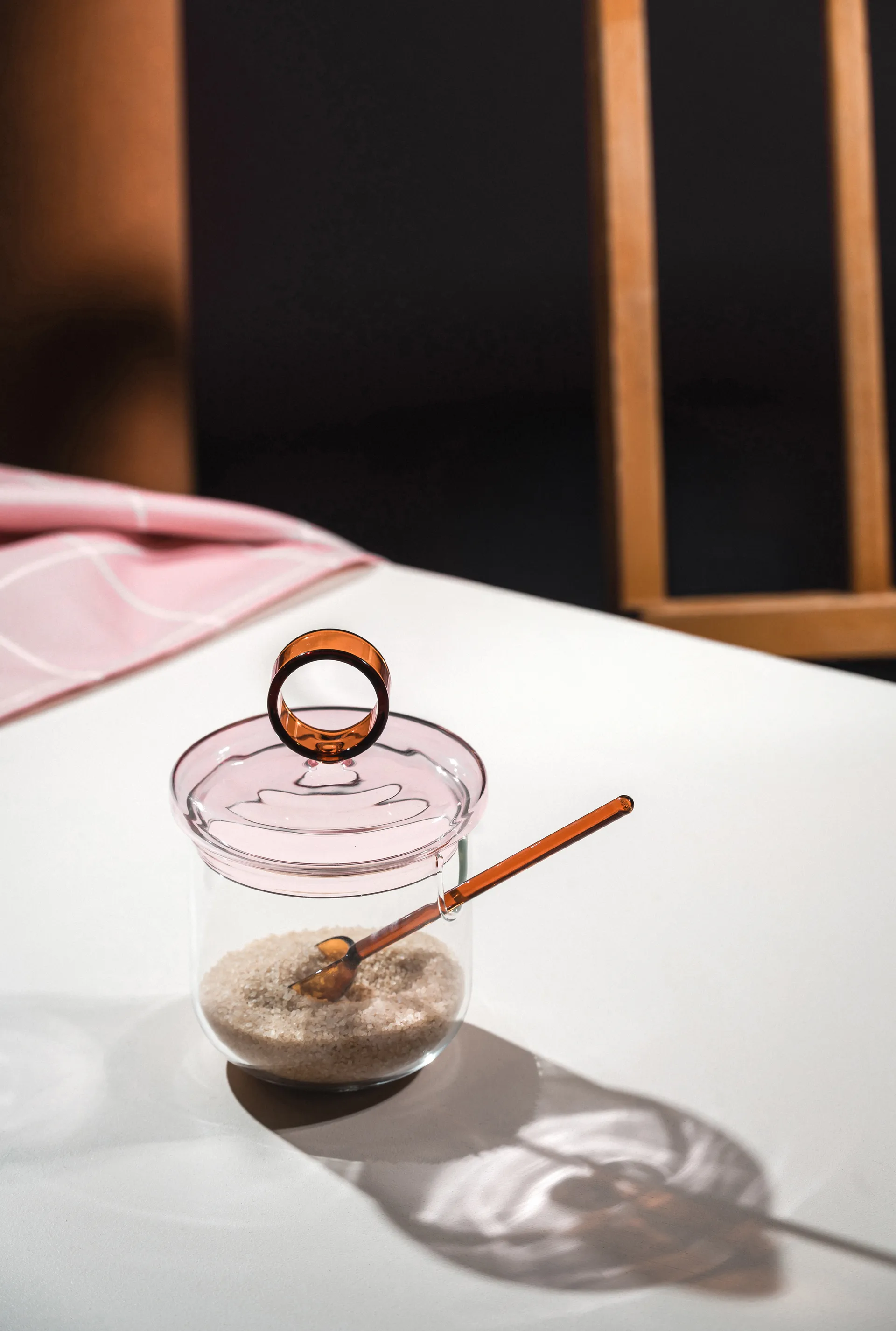 Loop sokerikulho mukana lusikka Ø14 cm, Kirkas pink amber Muurla
