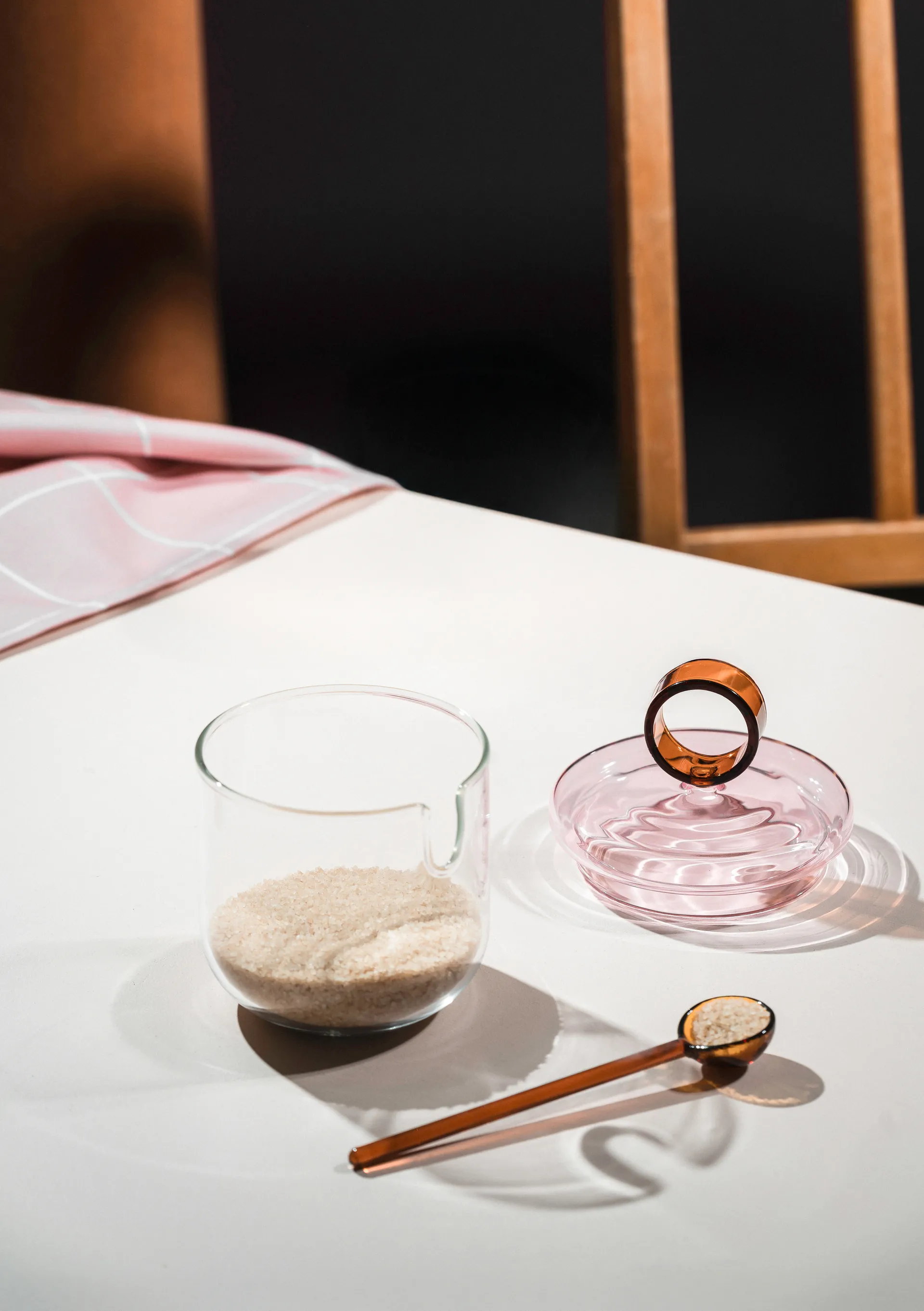 Loop sokerikulho mukana lusikka Ø14 cm, Kirkas pink amber Muurla