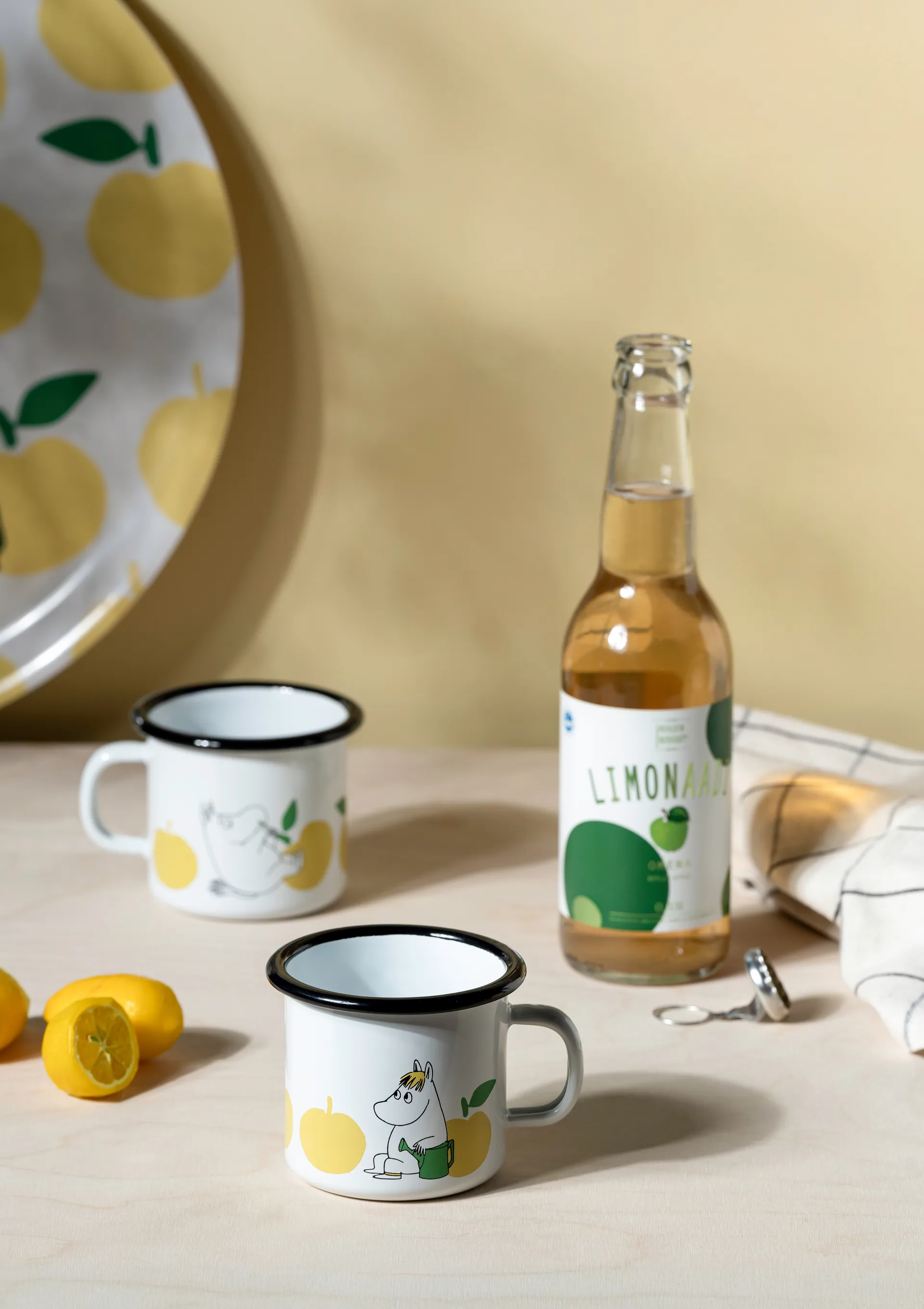 Moomin emalimuki 25 cl, Iloiset omenat Muurla