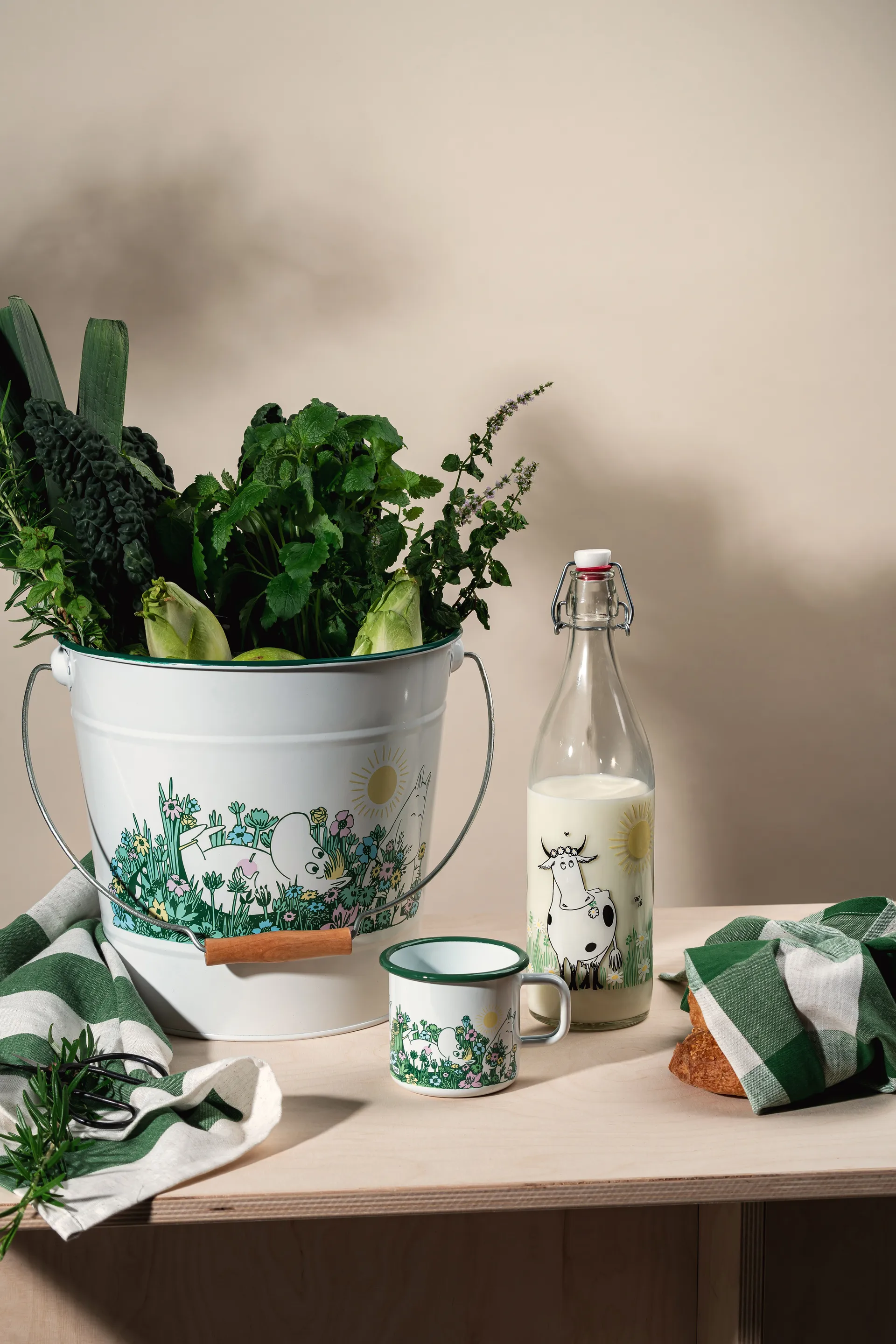 Muumi lasipullo 1 L, Meadow Muurla