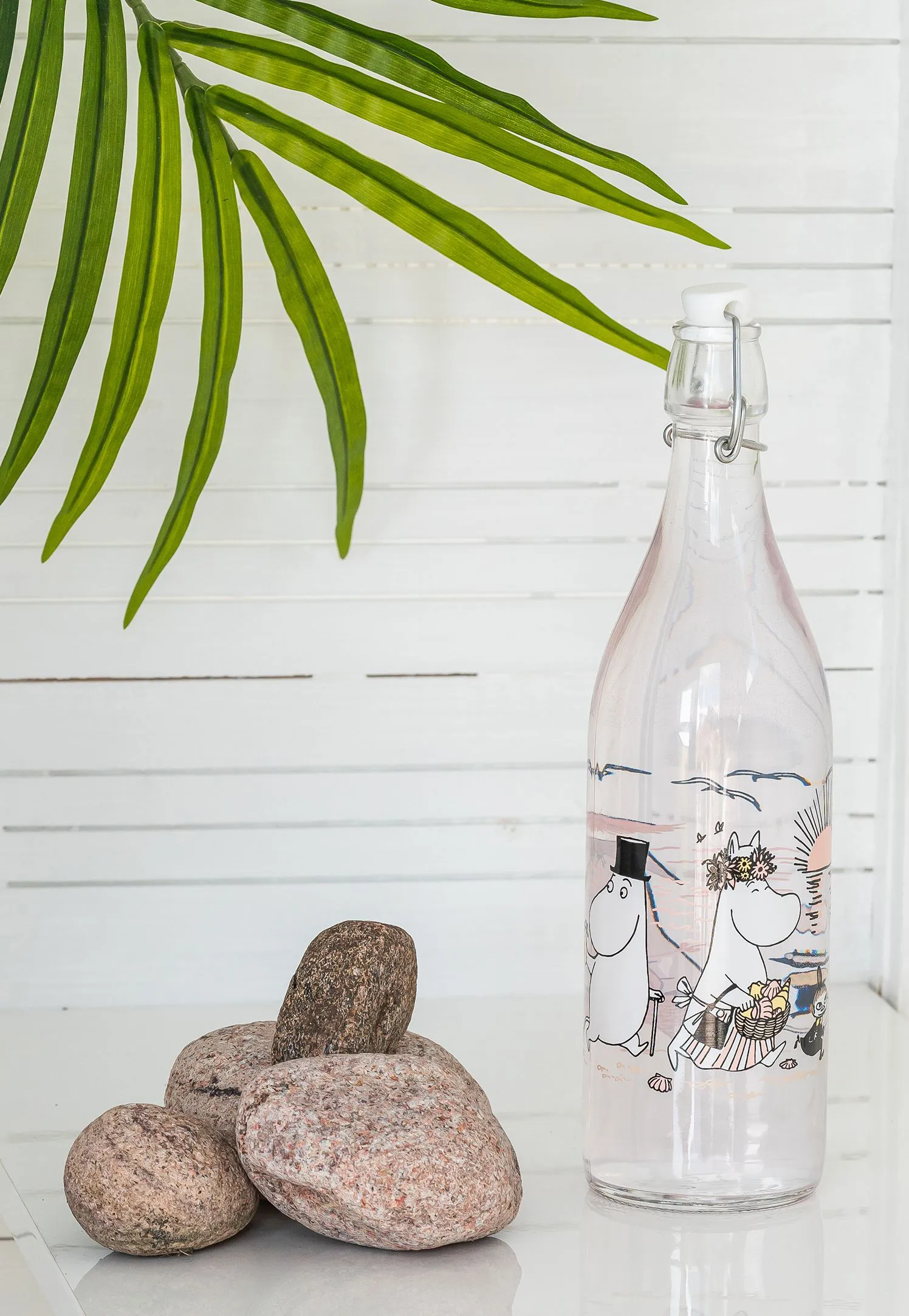 Muumi lasipullo 1 L, The Beach Muurla