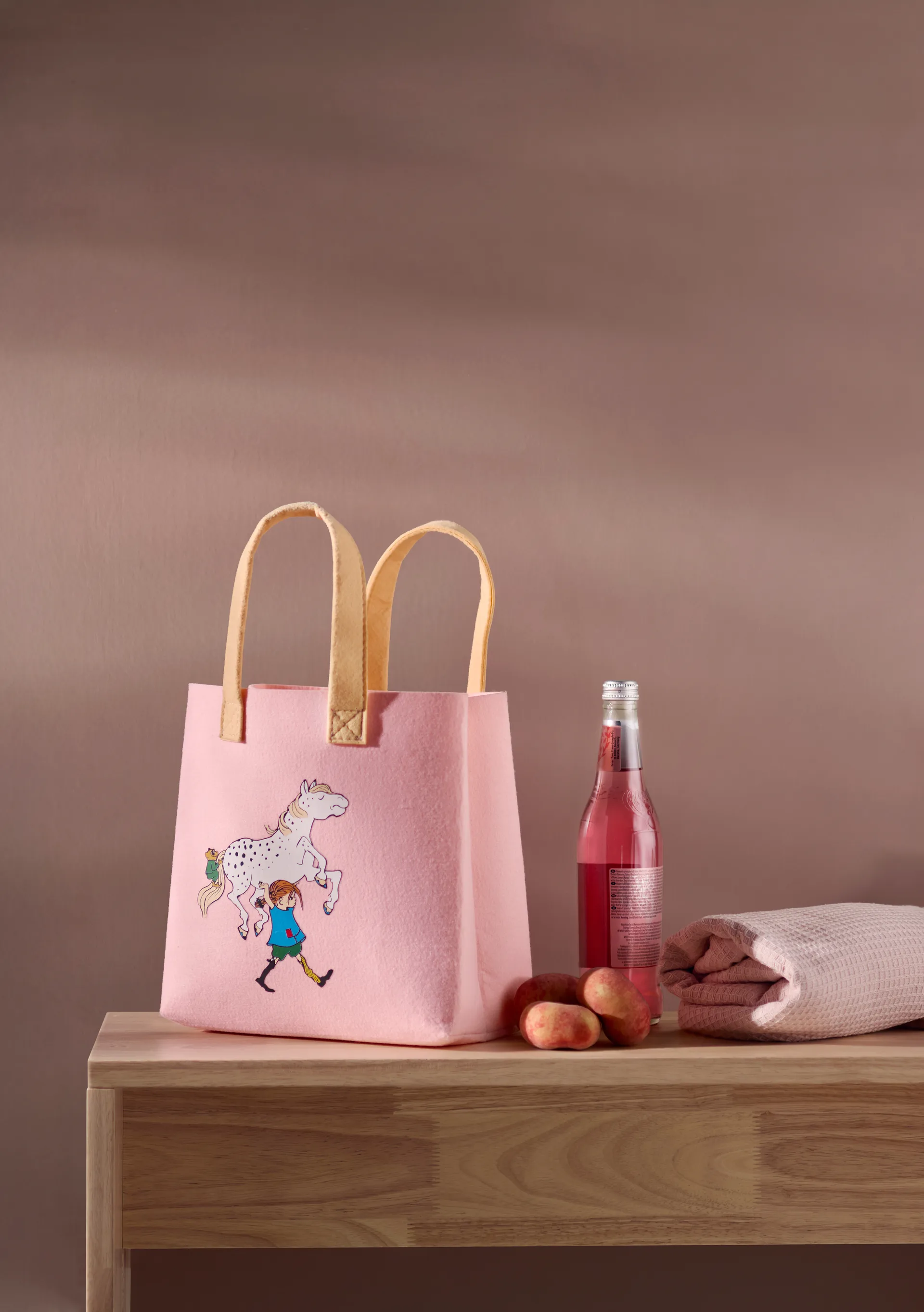 Pippi Tote Bag laukku 25x25 cm, Pippi ja hevonen Muurla