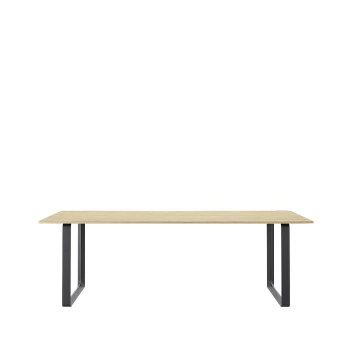 70/70 ruokapöytä 225 x 90 cm - Solid oak-Black - Muuto